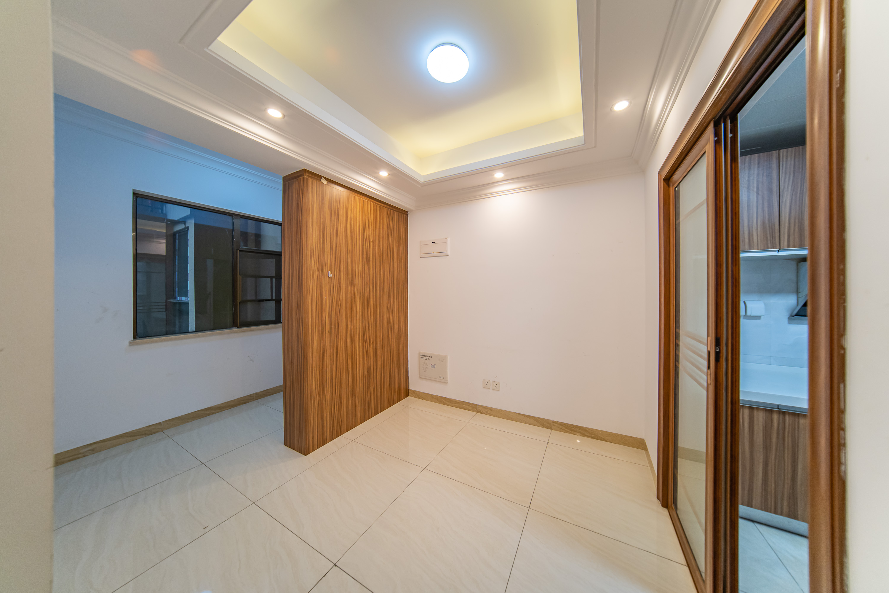 江山帝景哈佛  3室2厅2卫    135.3万客厅