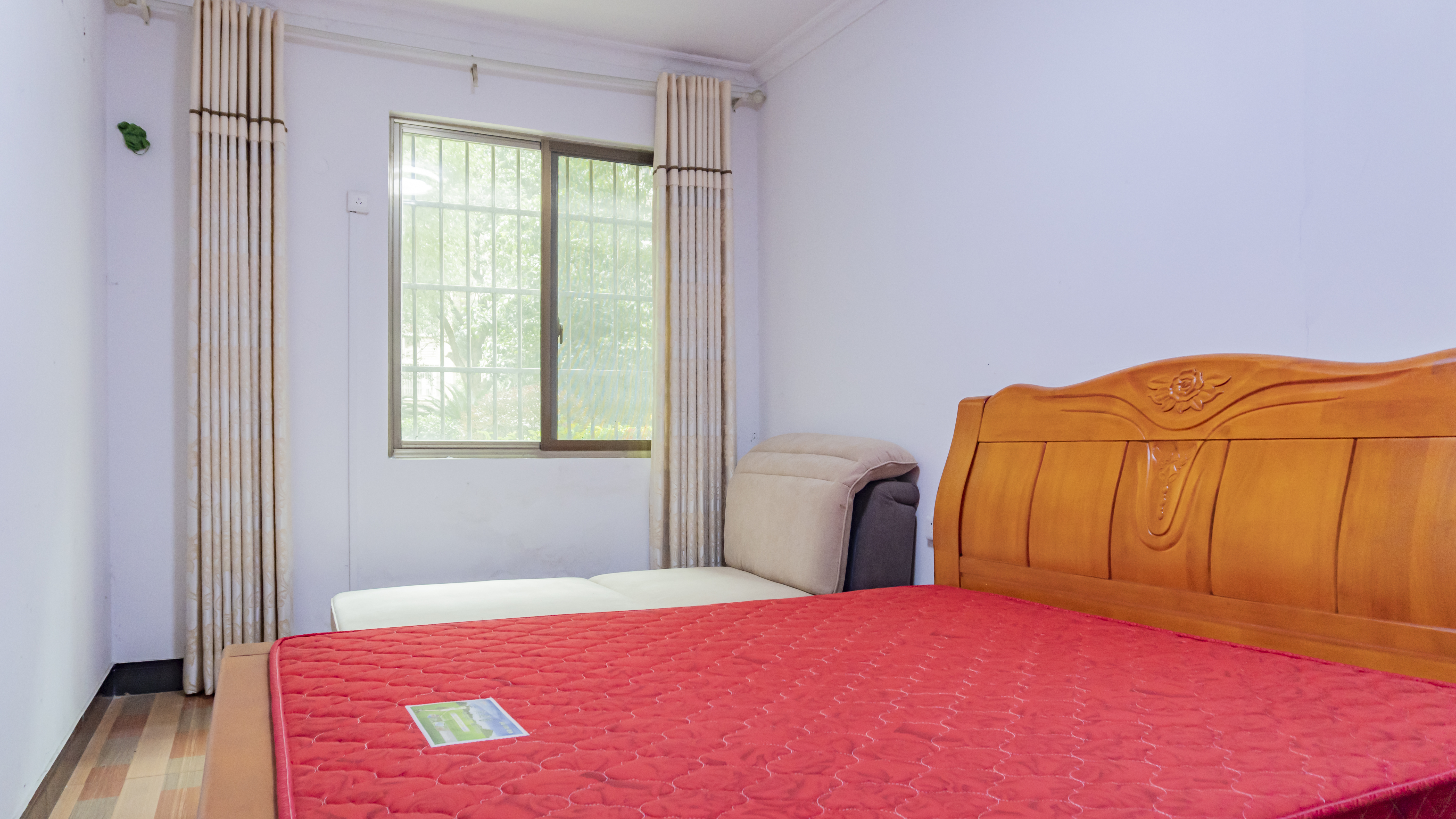 香格里拉  4室2厅1卫    61.8万 香格里拉  4室2厅1卫    61.8万室内图