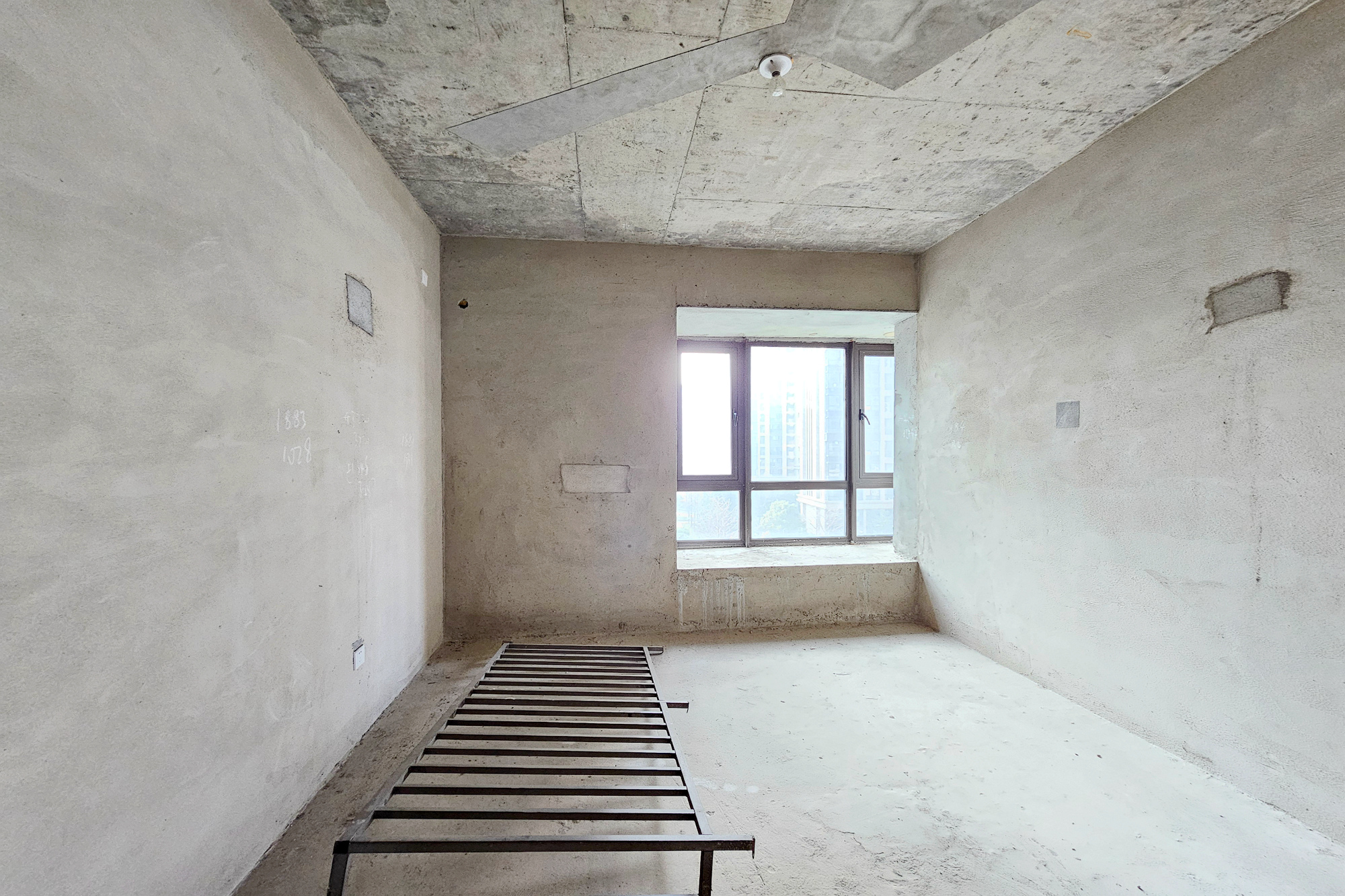 明昇壹城(明昇时代广场)二期 4室2厅2卫 175.0万 明昇壹城(明昇时代广场)二期 4室2厅2卫 175.0万卧室