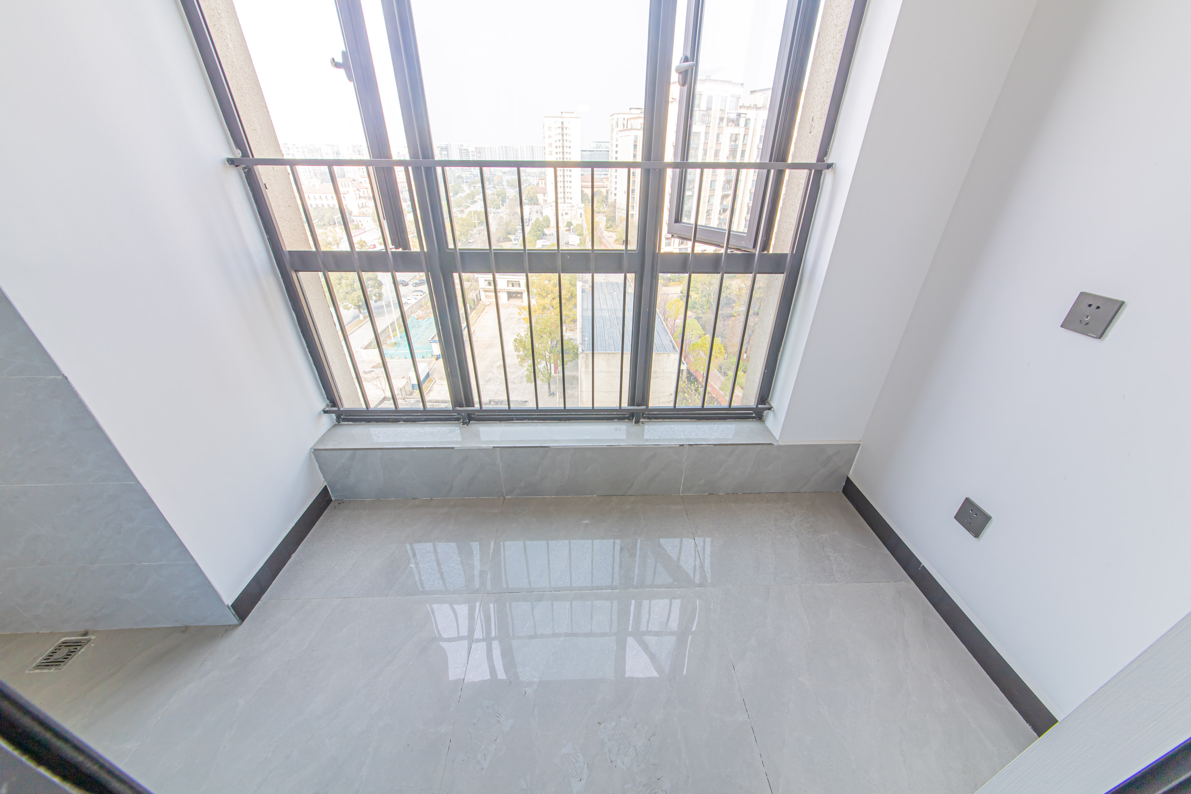 中海新城熙岸（中信新城五期）  1室1厅1卫    1000.0元/月户型图