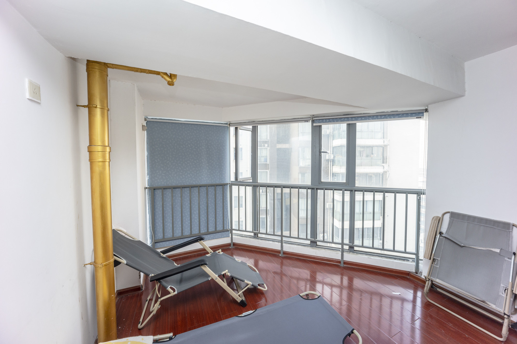 华菱蓝调国际(华菱.香墅美地) 2室1厅1卫 45.0万 华菱蓝调国际(华菱.香墅美地) 2室1厅1卫 45.0万其他