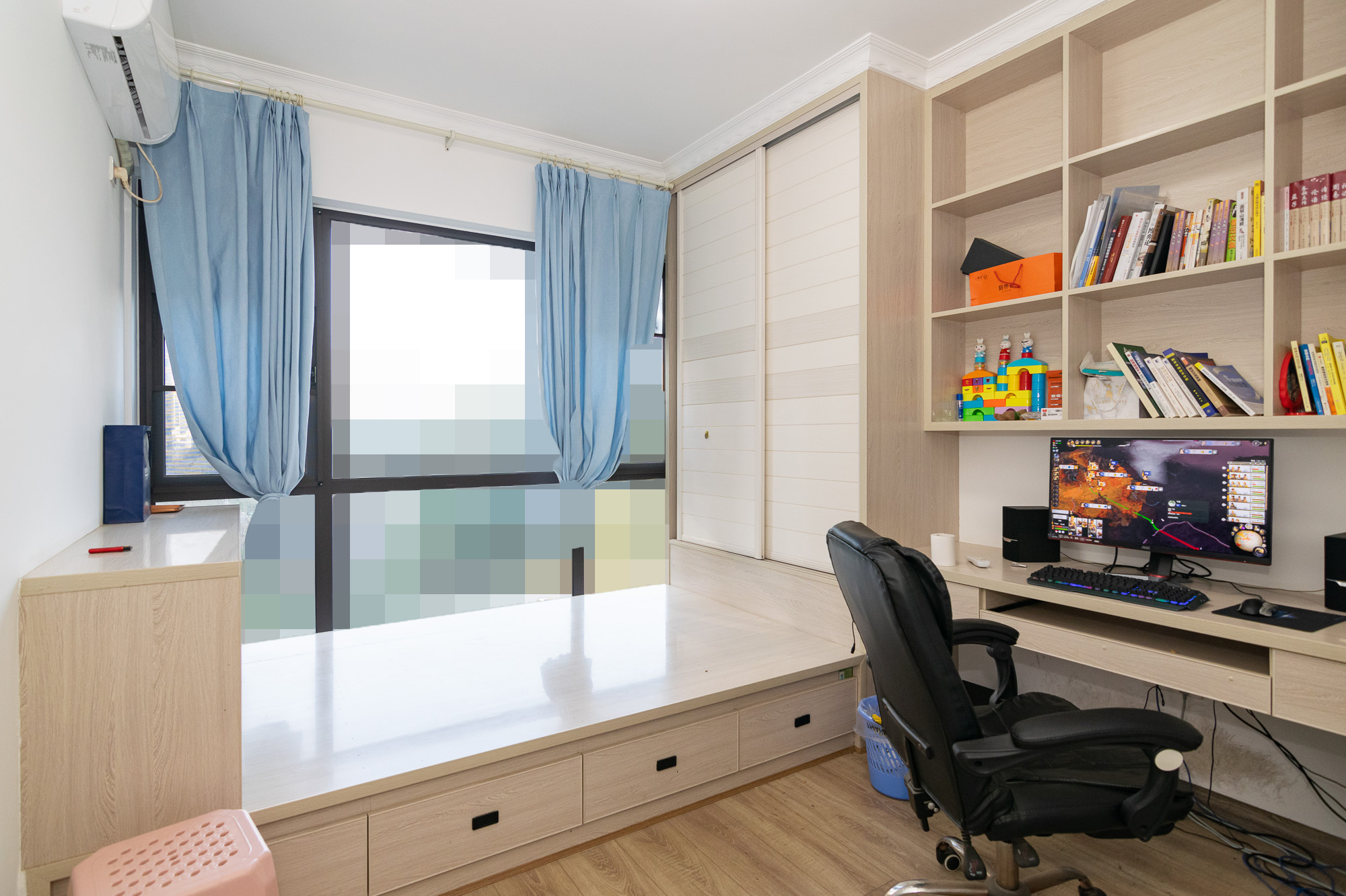 三润城(三润星城) 4室2厅2卫 149.0万 三润城(三润星城) 4室2厅2卫 149.0万卧室