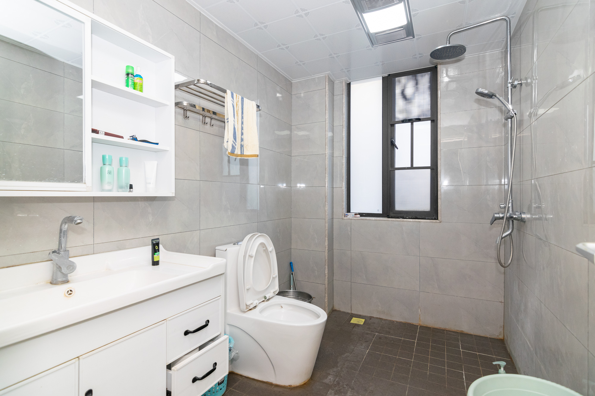 三润城(三润星城) 4室2厅2卫 149.0万 三润城(三润星城) 4室2厅2卫 149.0万卫生间