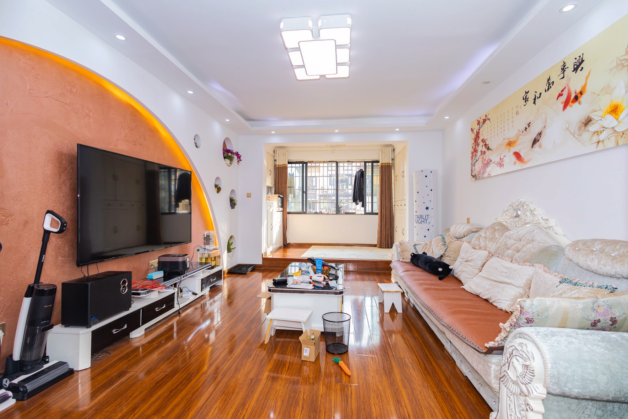 鹏基诺亚山林 3室2厅2卫 77.0万 鹏基诺亚山林 3室2厅2卫 77.0万客厅