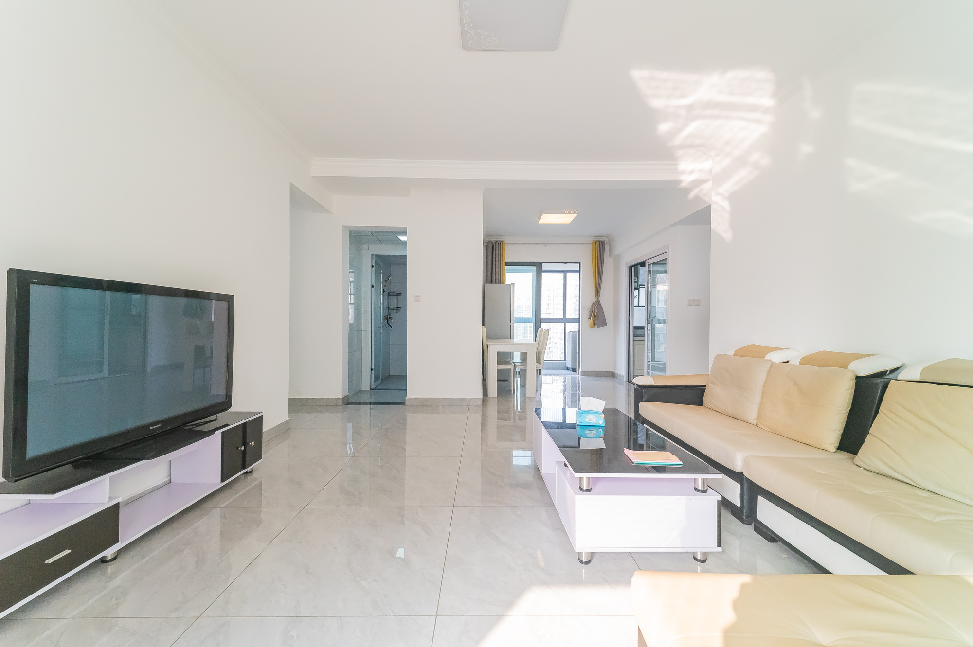 中建悦和城  4室2厅2卫    125.8万客厅