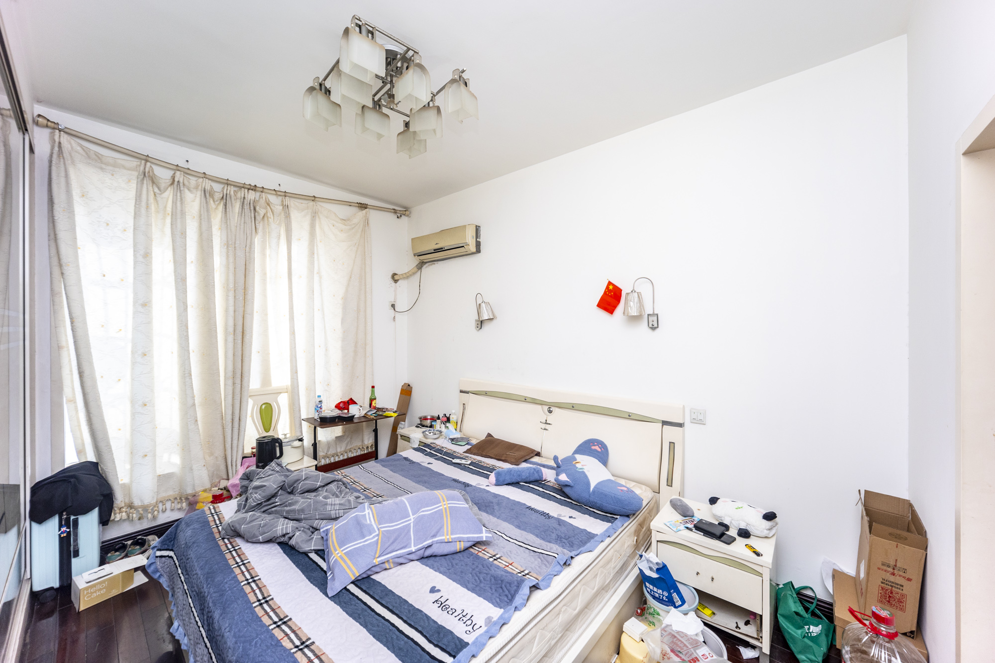翡翠林居  3室2厅2卫   110.00万卧室