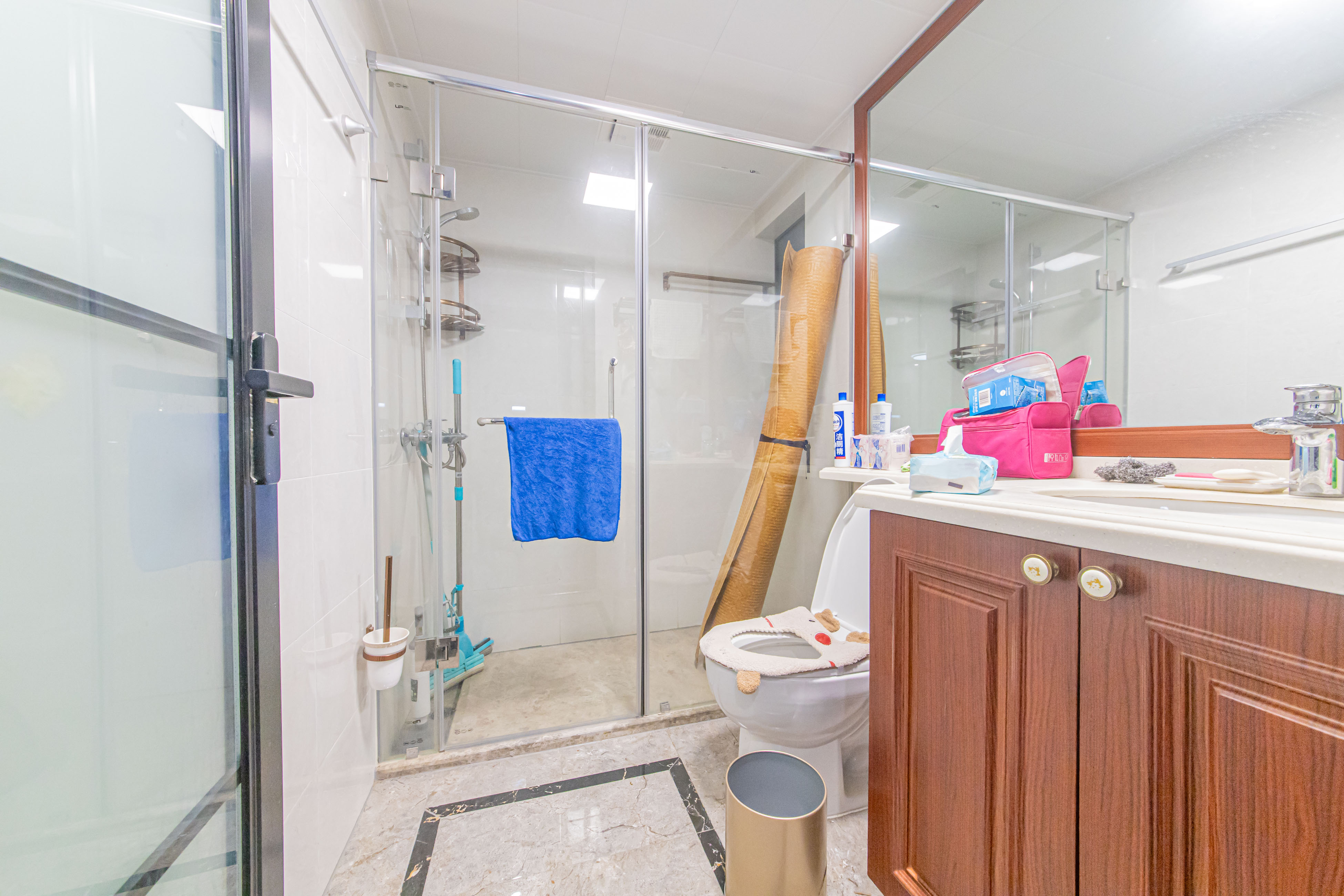 中海新城熙岸(中信新城五期) 3室2厅1卫 113.0万 中海新城熙岸(中信新城五期) 3室2厅1卫 113.0万卫生间