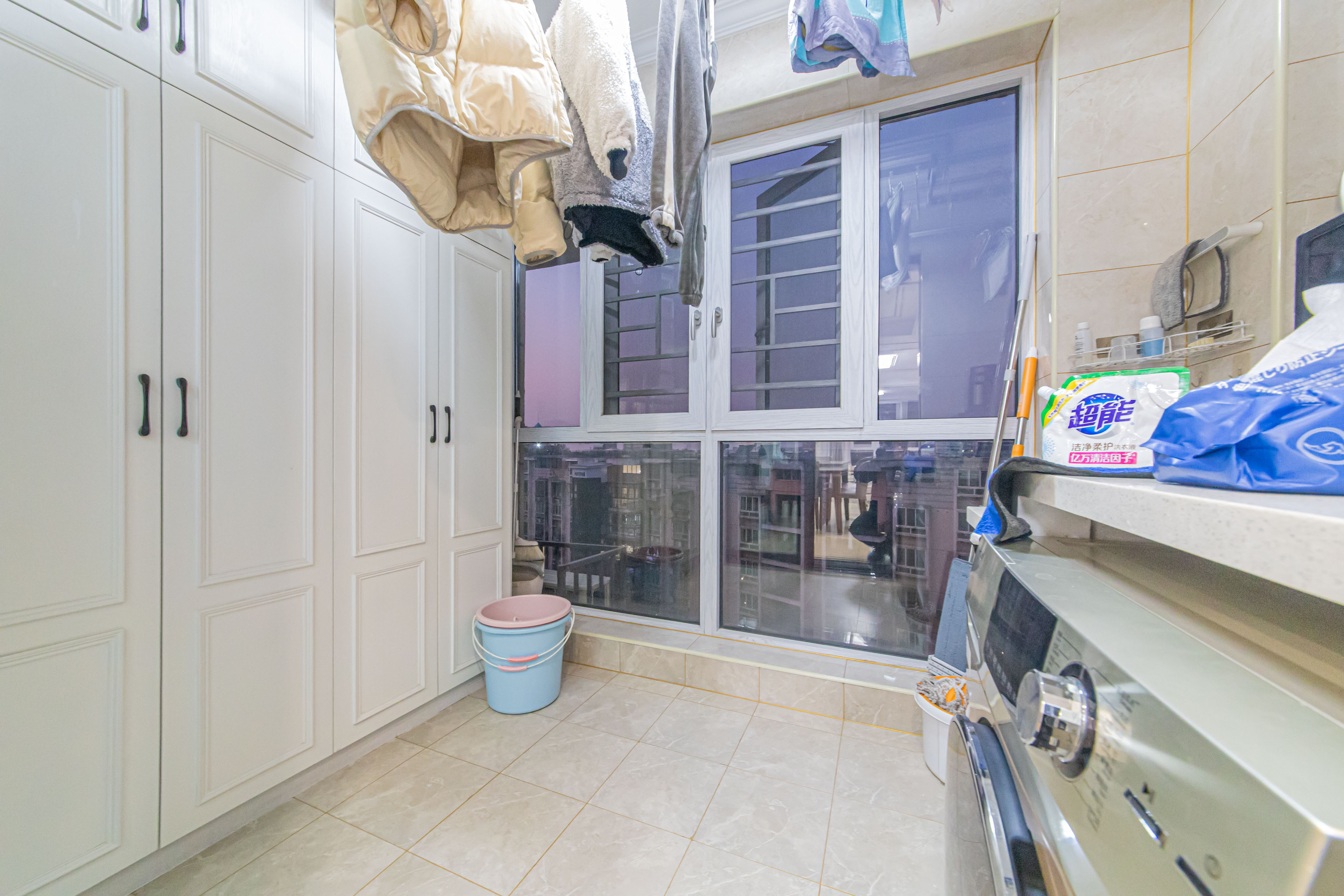 中海新城熙岸(中信新城五期) 3室2厅1卫 113.0万 中海新城熙岸(中信新城五期) 3室2厅1卫 113.0万阳台