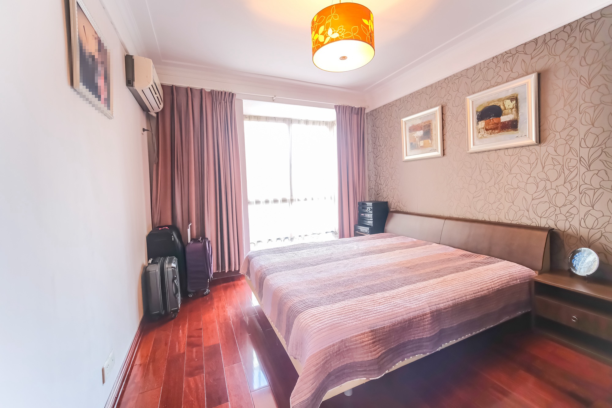 山水湾  3室2厅2卫    89.8万卧室