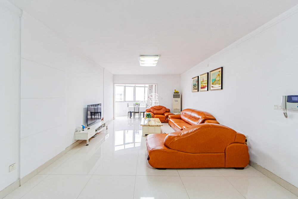 顺天黄金海岸  3室2厅2卫    95.0万