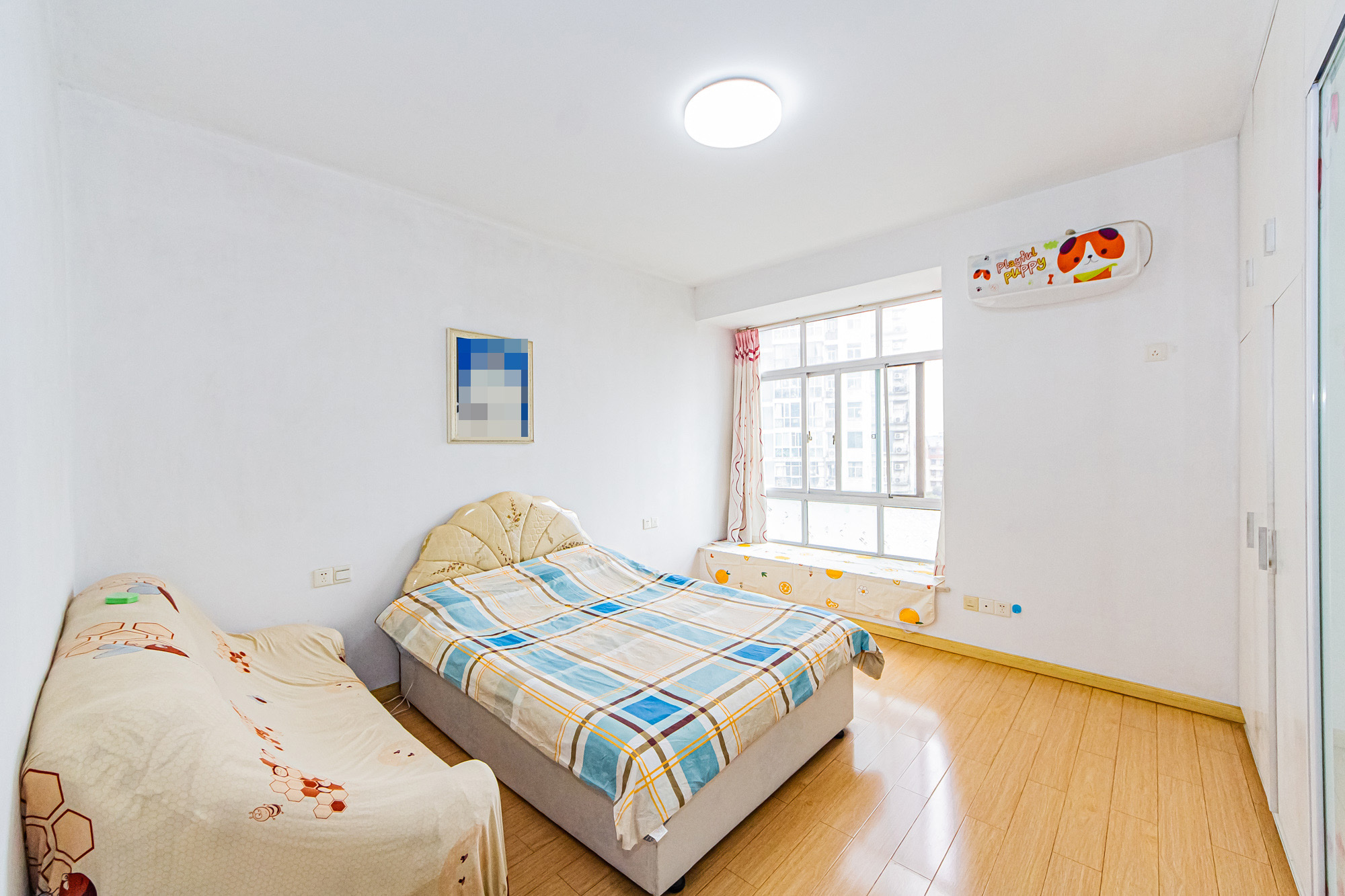 顺天黄金海岸 3室2厅2卫 95.0万 顺天黄金海岸 3室2厅2卫 95.0万卧室