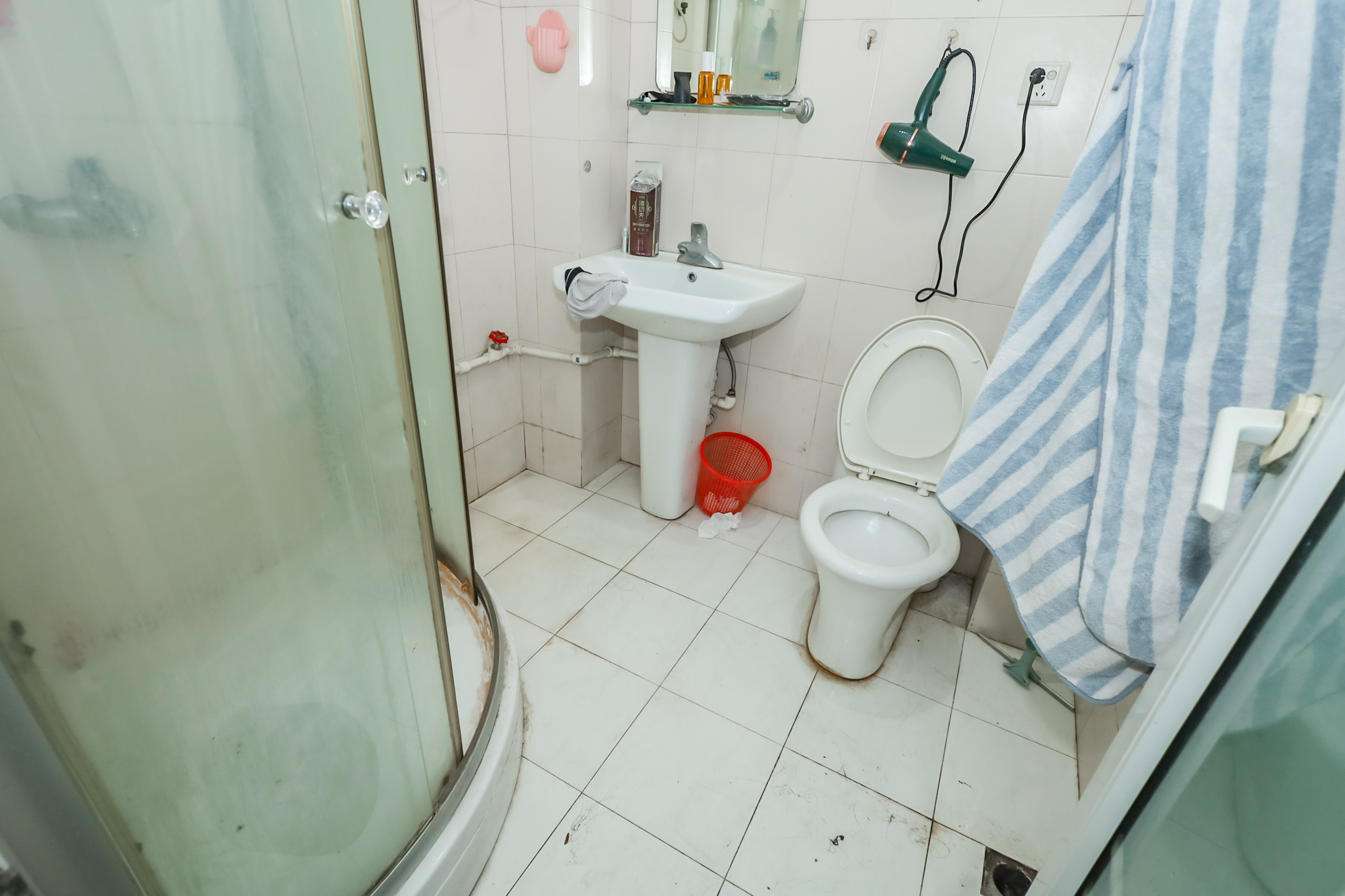 咸嘉新村嘉旺苑 3室2厅1卫 78.0万 咸嘉新村嘉旺苑 3室2厅1卫 78.0万卫生间