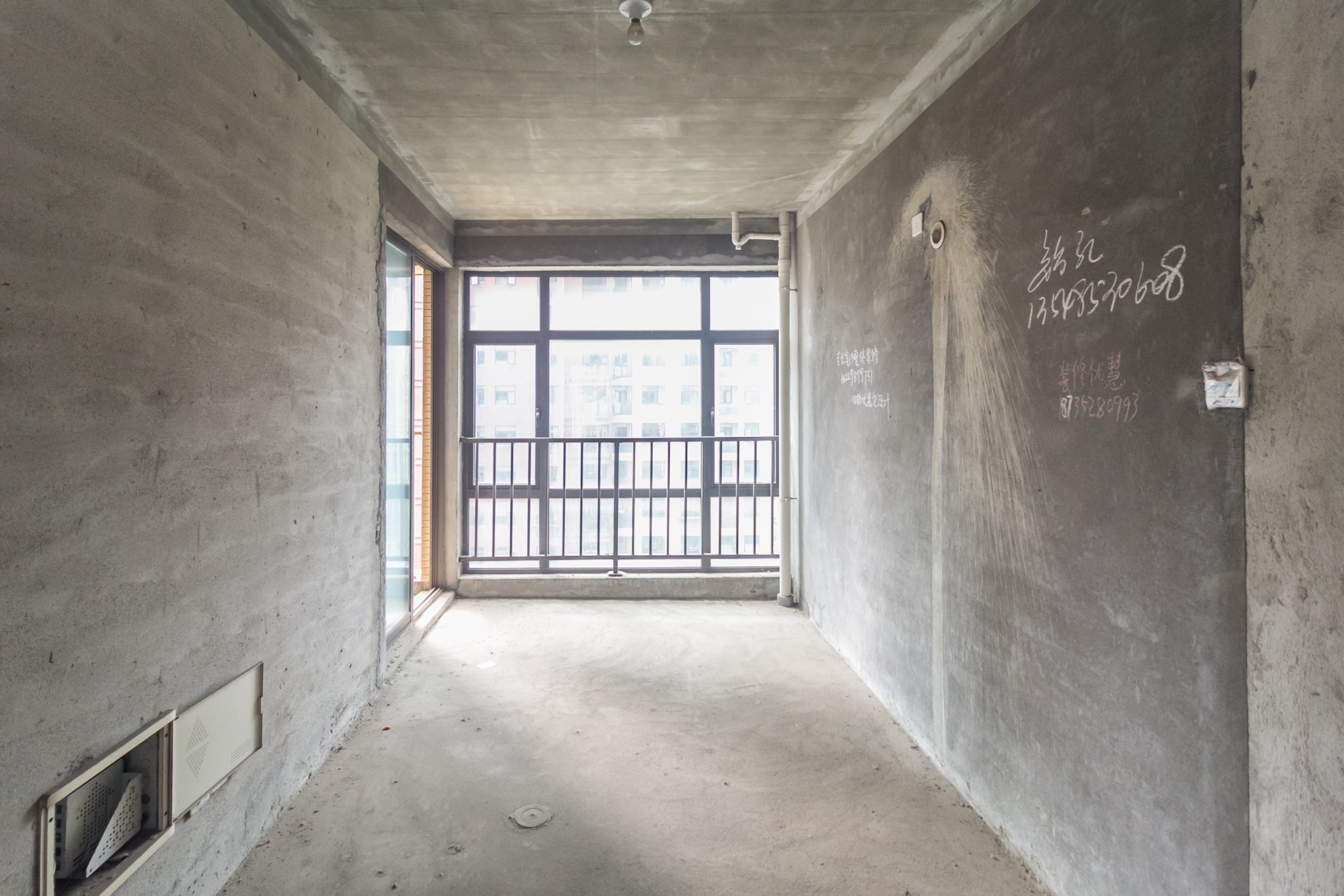 盛隆佳园  5室2厅2卫    160.0万 盛隆佳园  5室2厅2卫    160.0万卧室