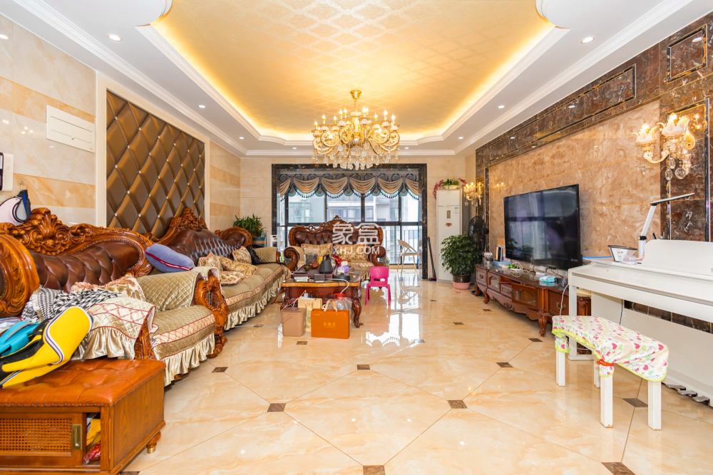 恒基凯旋门一二期  4室2厅2卫    219.8万