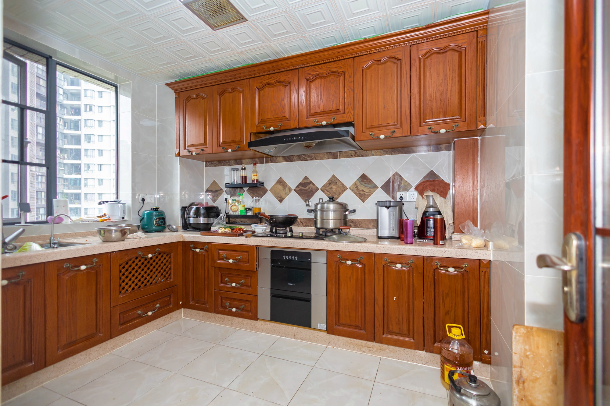 恒基凯旋门一二期  4室2厅2卫    219.8万 恒基凯旋门一二期  4室2厅2卫    219.8万厨房