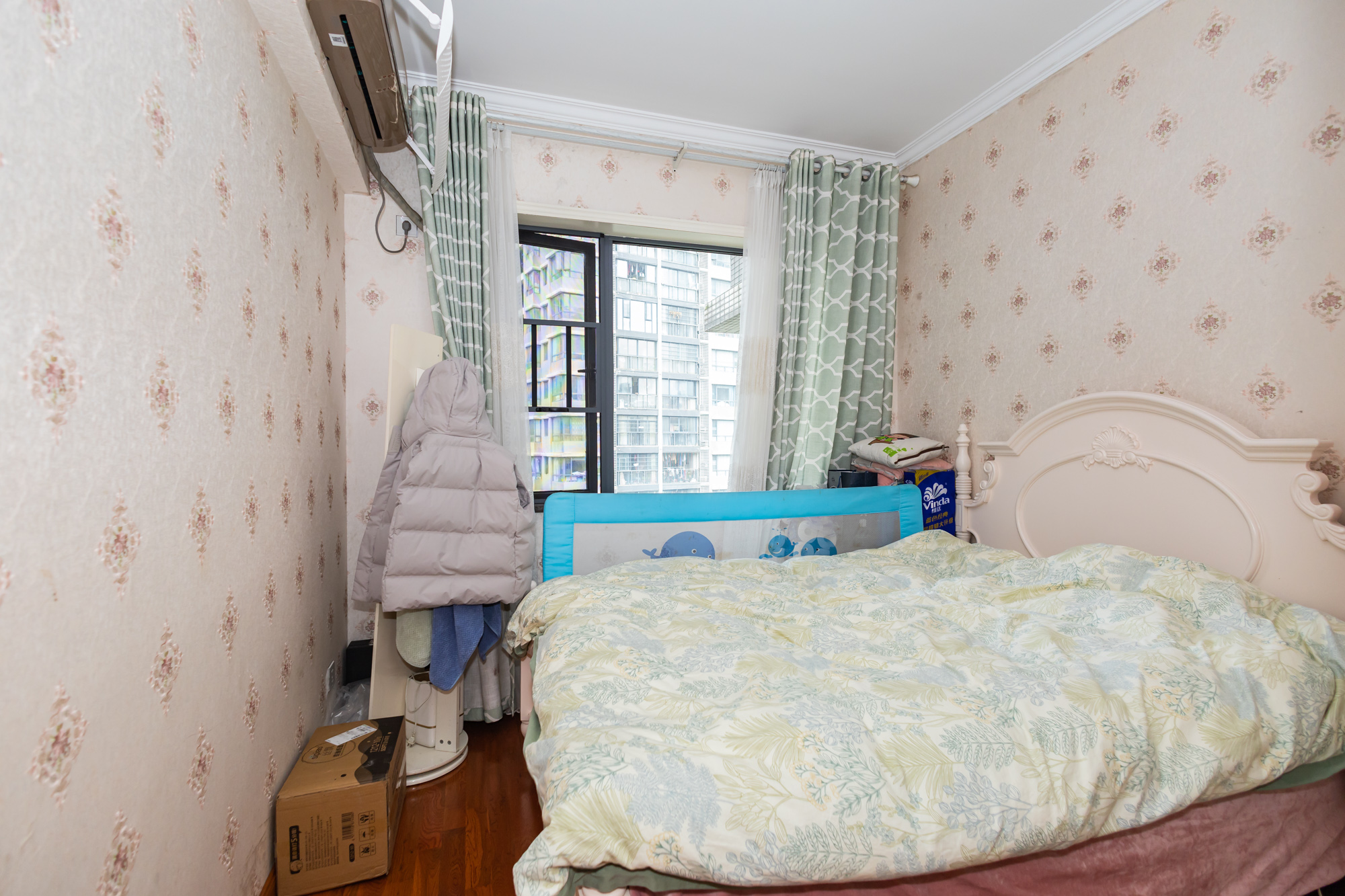 恒基凯旋门一二期  4室2厅2卫    219.8万 恒基凯旋门一二期  4室2厅2卫    219.8万卧室