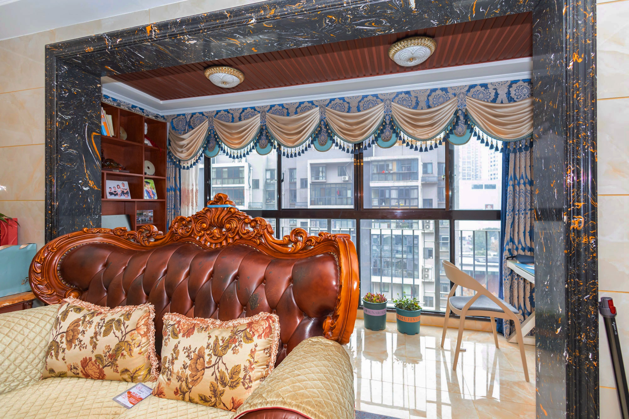 恒基凯旋门一二期  4室2厅2卫    219.8万 恒基凯旋门一二期  4室2厅2卫    219.8万阳台