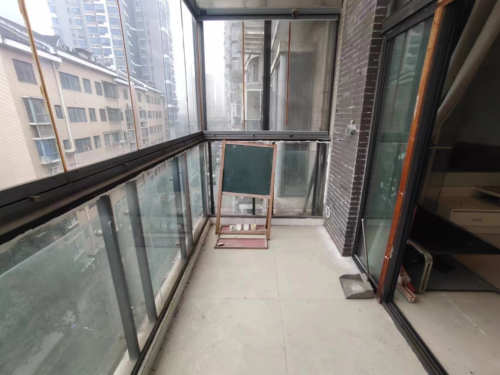 紫苑江岸 4室2厅2卫 63.8万 紫苑江岸 4室2厅2卫 63.8万室内图