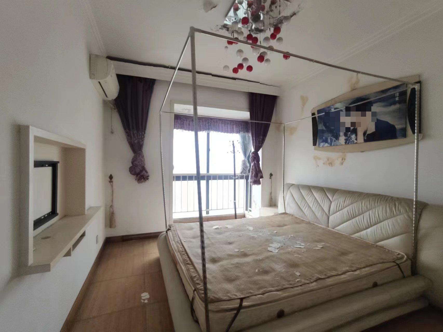 紫苑江岸 4室2厅2卫 63.8万 紫苑江岸 4室2厅2卫 63.8万室内图