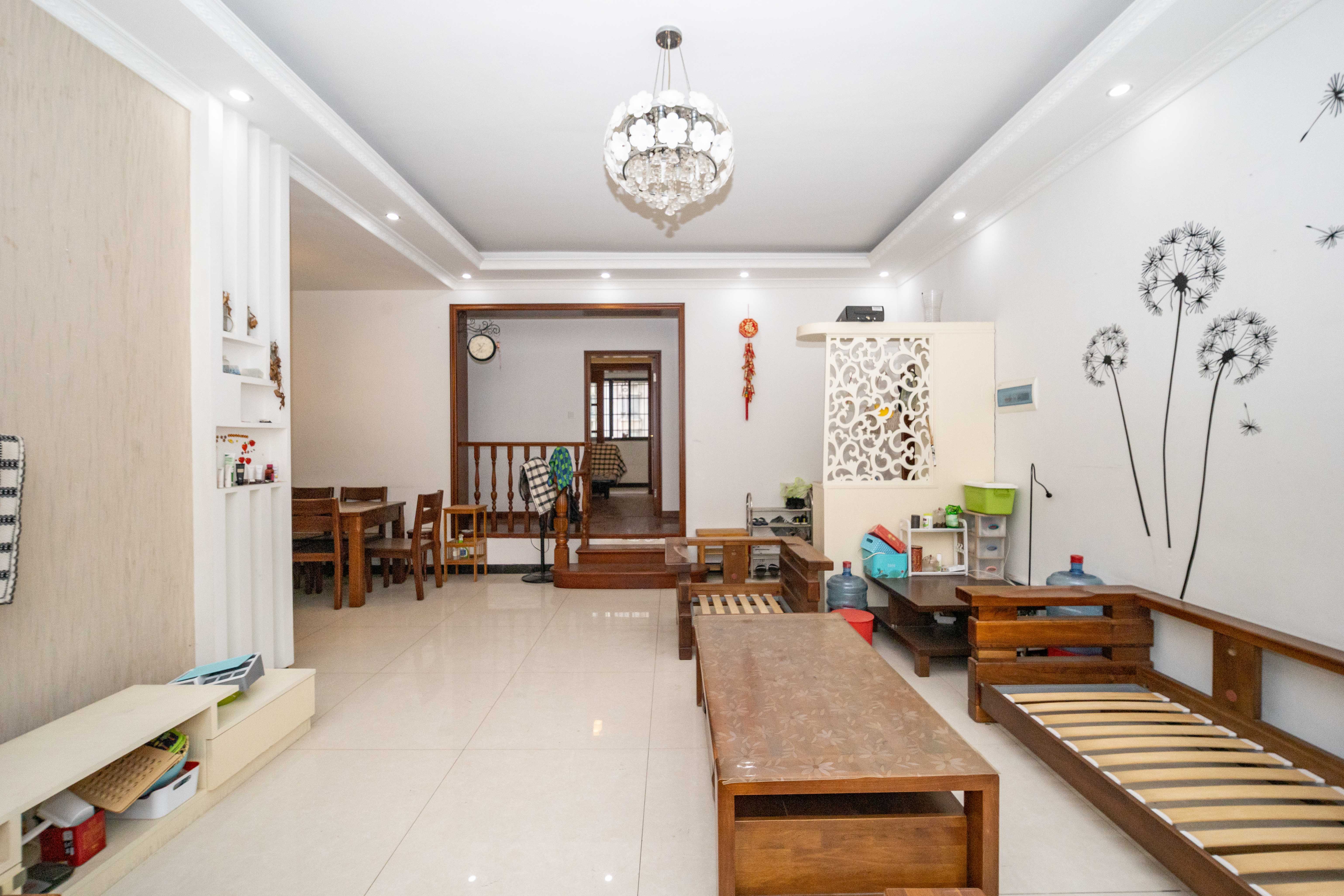 振湘园 3室2厅2卫 75.0万 振湘园 3室2厅2卫 75.0万客厅