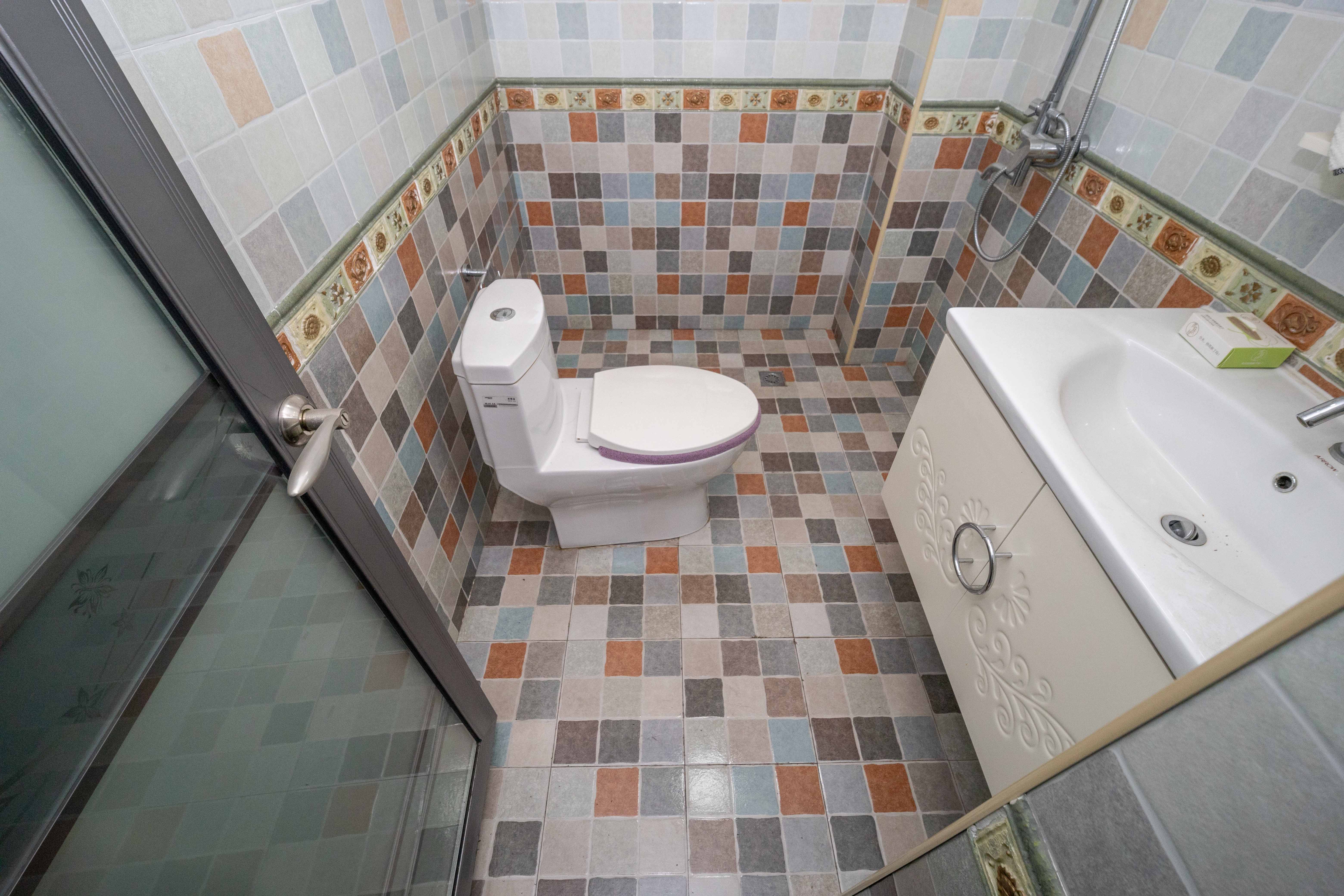 振湘园 3室2厅2卫 75.0万 振湘园 3室2厅2卫 75.0万卫生间