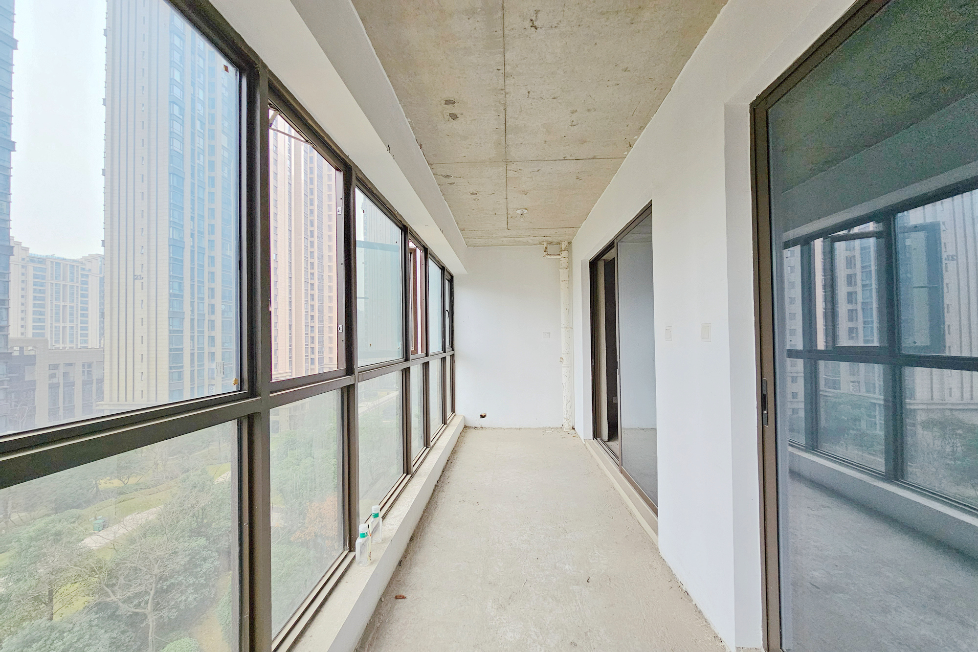 明昇壹城(明昇时代广场)二期  3室2厅2卫    145.0万 明昇壹城(明昇时代广场)二期  3室2厅2卫    145.0万阳台