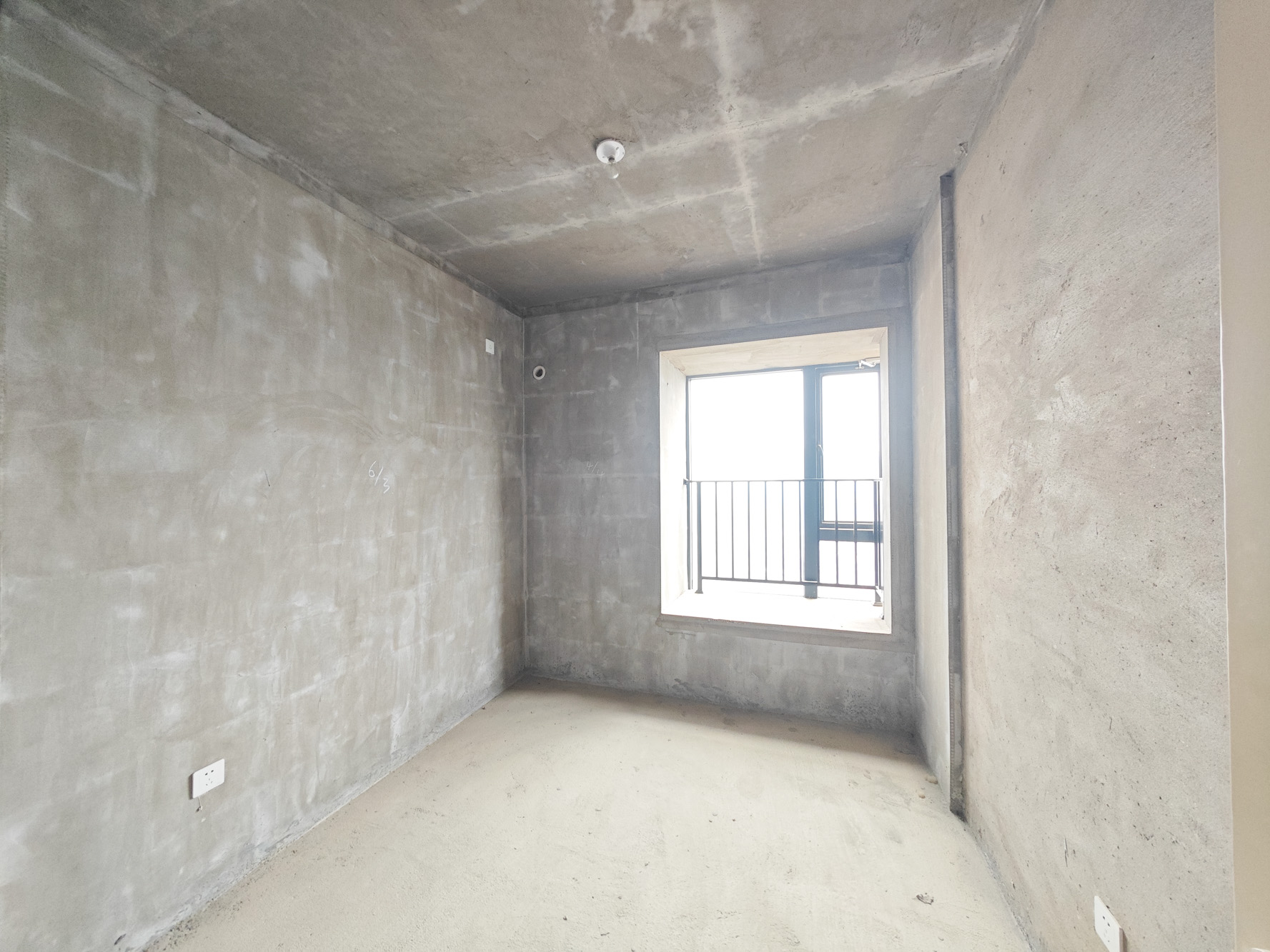 中建嘉和城  4室2厅2卫   118.00万卧室