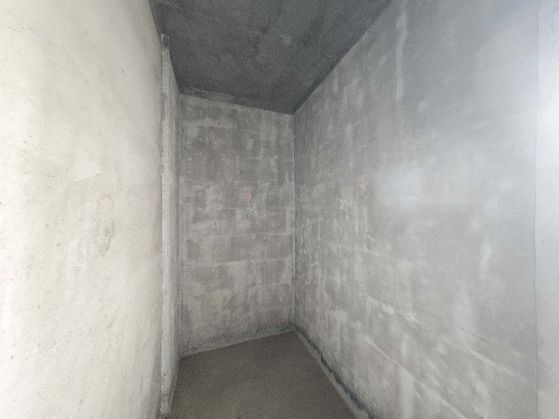 中建嘉和城  4室2厅2卫   118.00万卧室