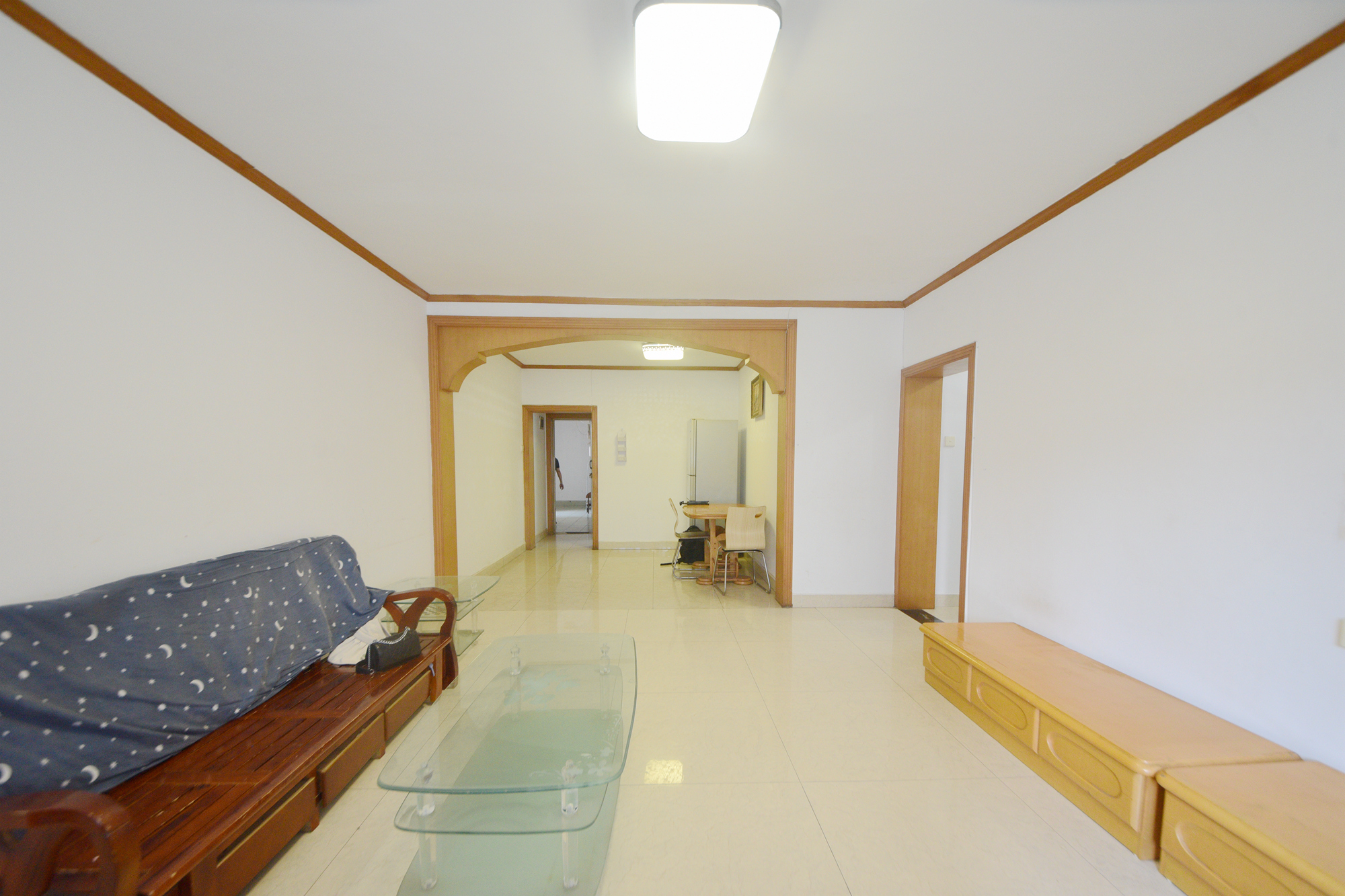 鸿园小区  3室2厅1卫   103.00万
