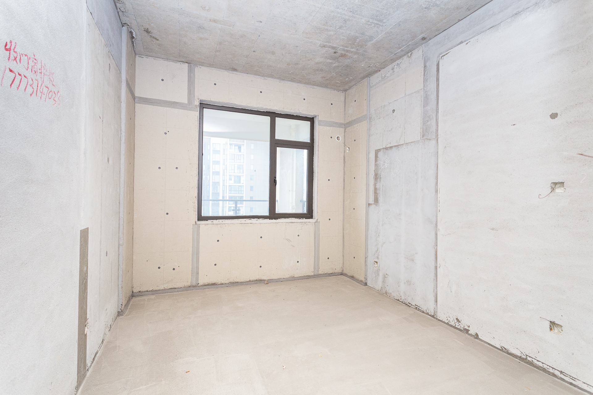 润和湘江天地AB区  4室2厅2卫    207.5万 润和湘江天地AB区  4室2厅2卫    207.5万卧室