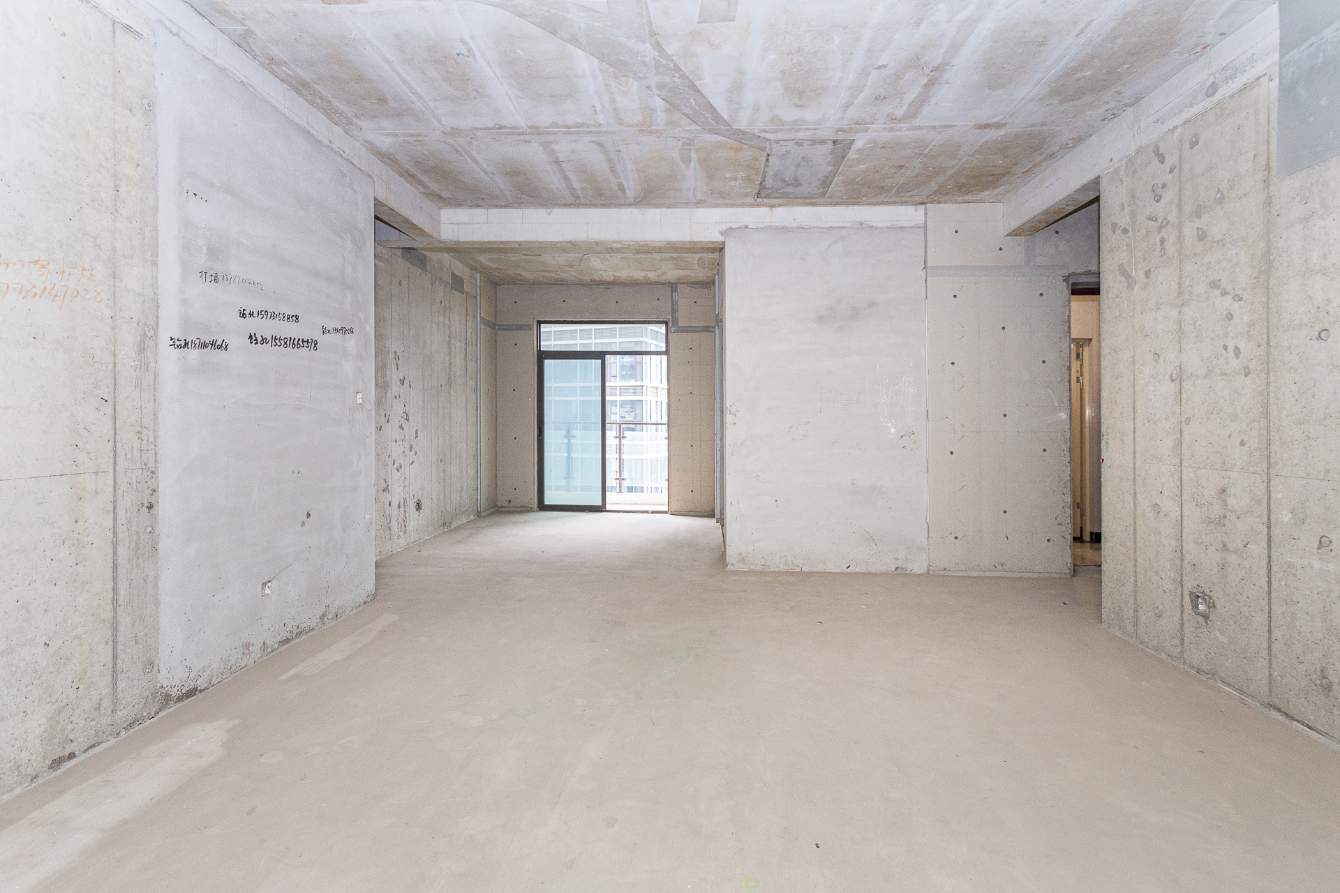 润和湘江天地AB区 4室2厅3卫 199.0万 润和湘江天地AB区 4室2厅3卫 199.0万客厅