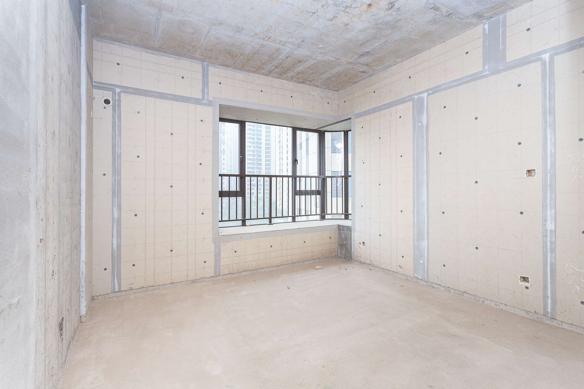 润和湘江天地AB区 4室2厅3卫 199.0万 润和湘江天地AB区 4室2厅3卫 199.0万卧室