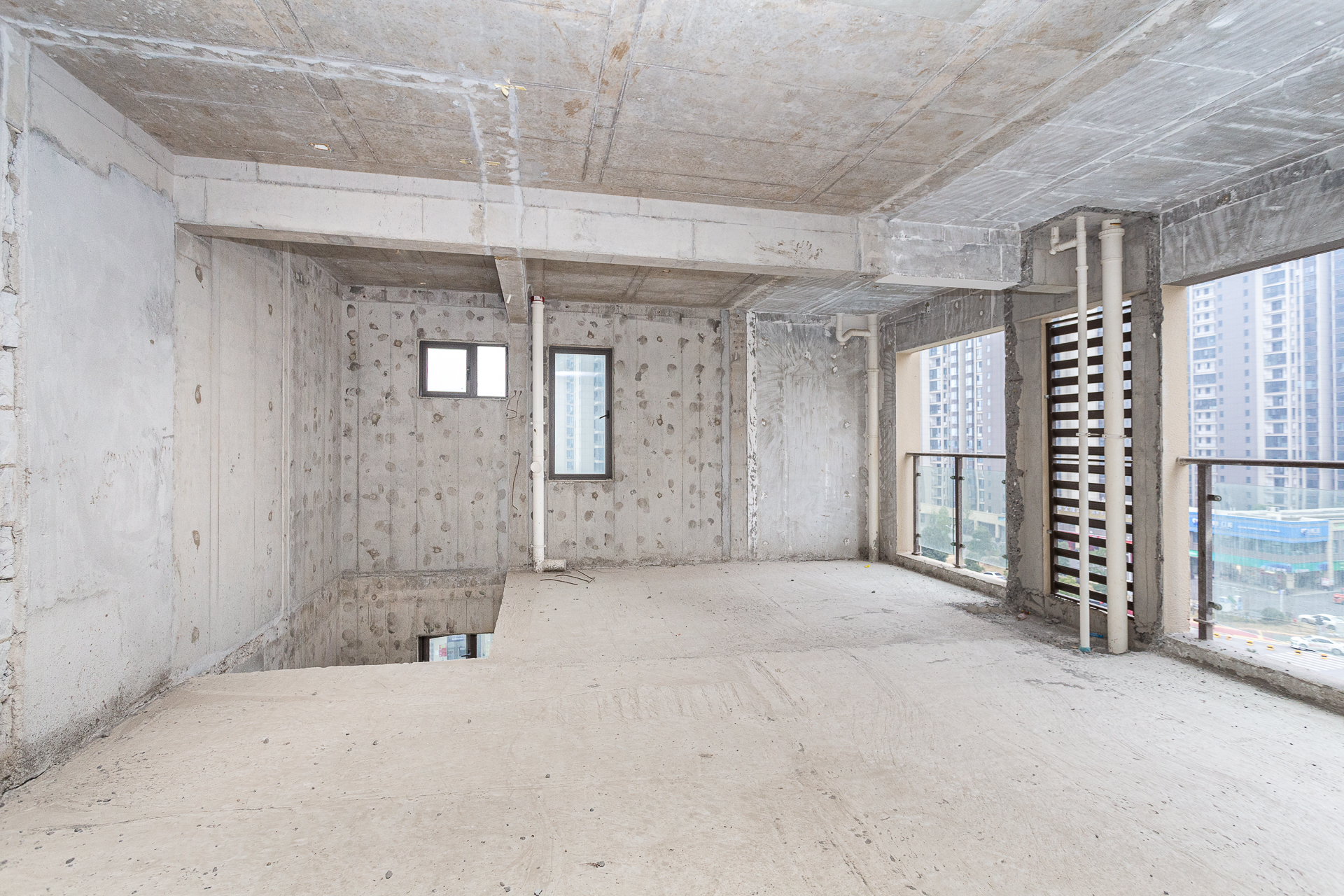 润和湘江天地C区 4室2厅2卫 150.0万 润和湘江天地C区 4室2厅2卫 150.0万卧室