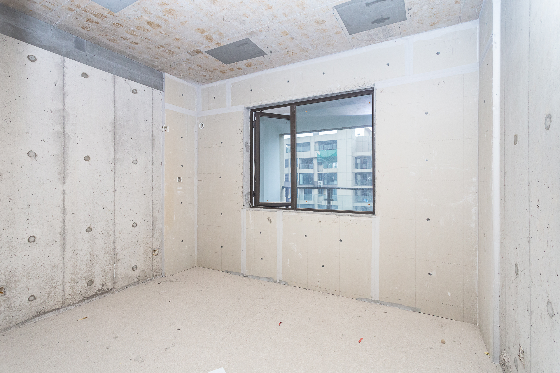 润和湘江天地C区 3室2厅2卫 106.0万 润和湘江天地C区 3室2厅2卫 106.0万卧室