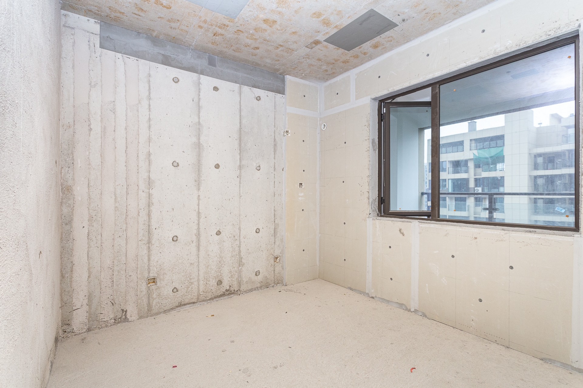 润和湘江天地C区 3室2厅2卫 106.0万 润和湘江天地C区 3室2厅2卫 106.0万卧室