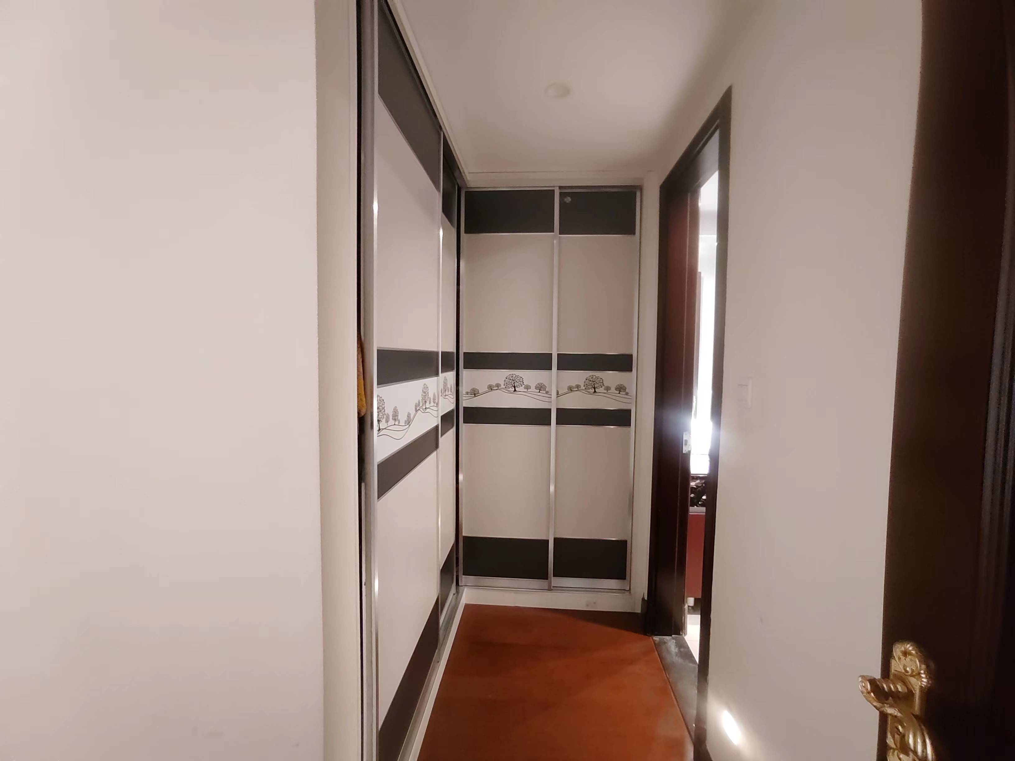 恒大华府 3室2厅2卫 77.7万 恒大华府 3室2厅2卫 77.7万室内图