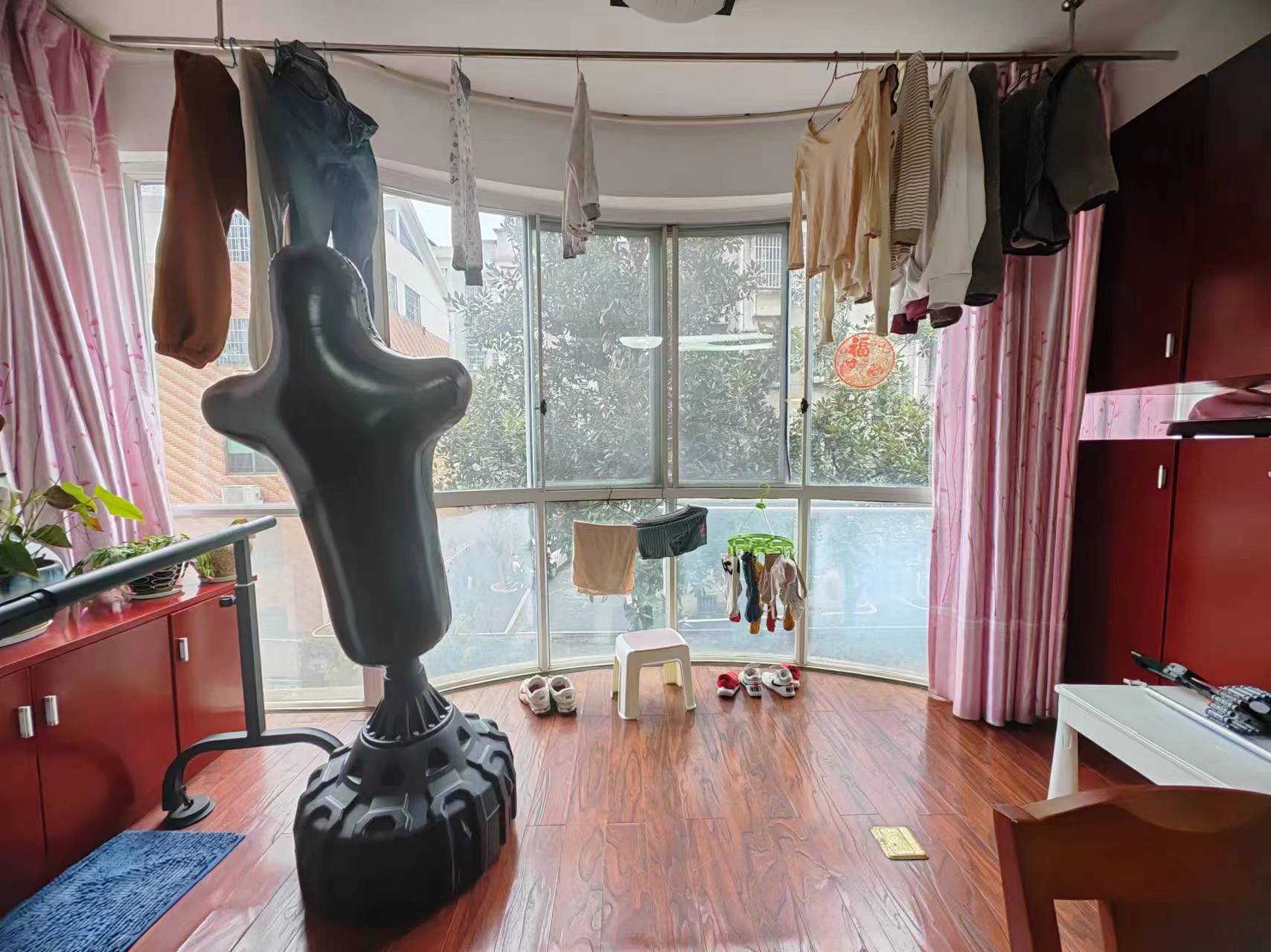 湘银二期世纪花园 4室2厅2卫 78.0万 湘银二期世纪花园 4室2厅2卫 78.0万室内图