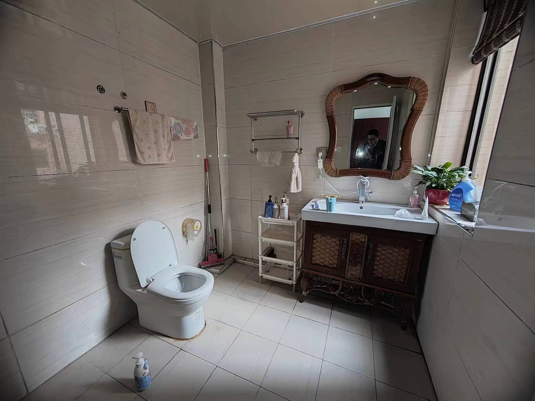 湘银二期世纪花园 4室2厅2卫 78.0万 湘银二期世纪花园 4室2厅2卫 78.0万室内图