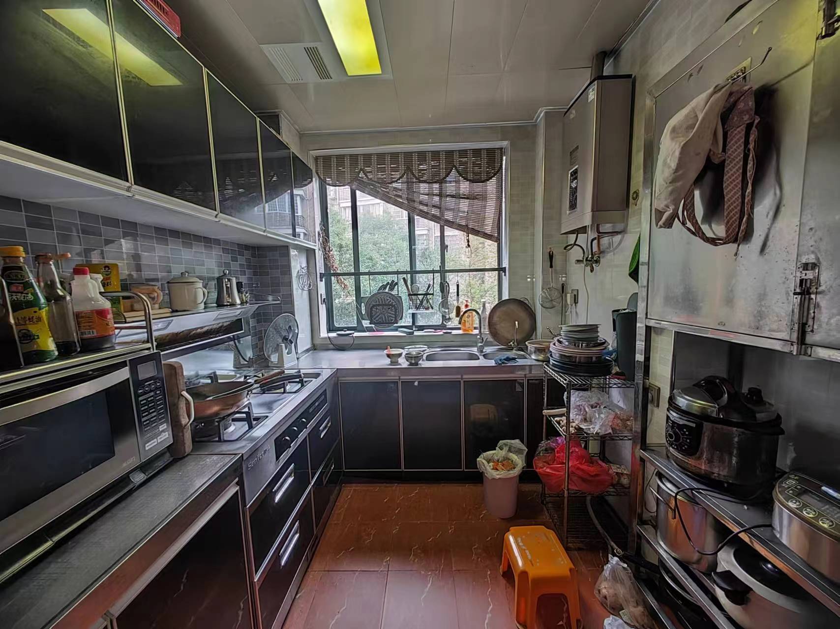 湘银二期世纪花园 4室2厅2卫 78.0万 湘银二期世纪花园 4室2厅2卫 78.0万室内图