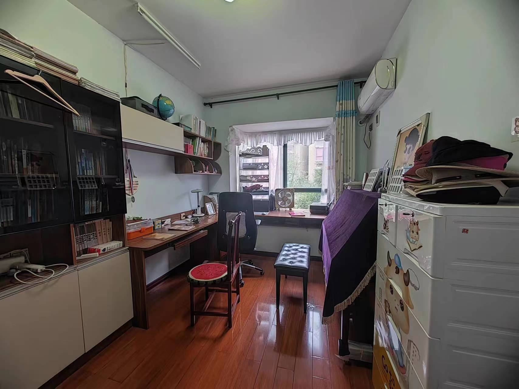 湘银二期世纪花园 4室2厅2卫 78.0万 湘银二期世纪花园 4室2厅2卫 78.0万室内图