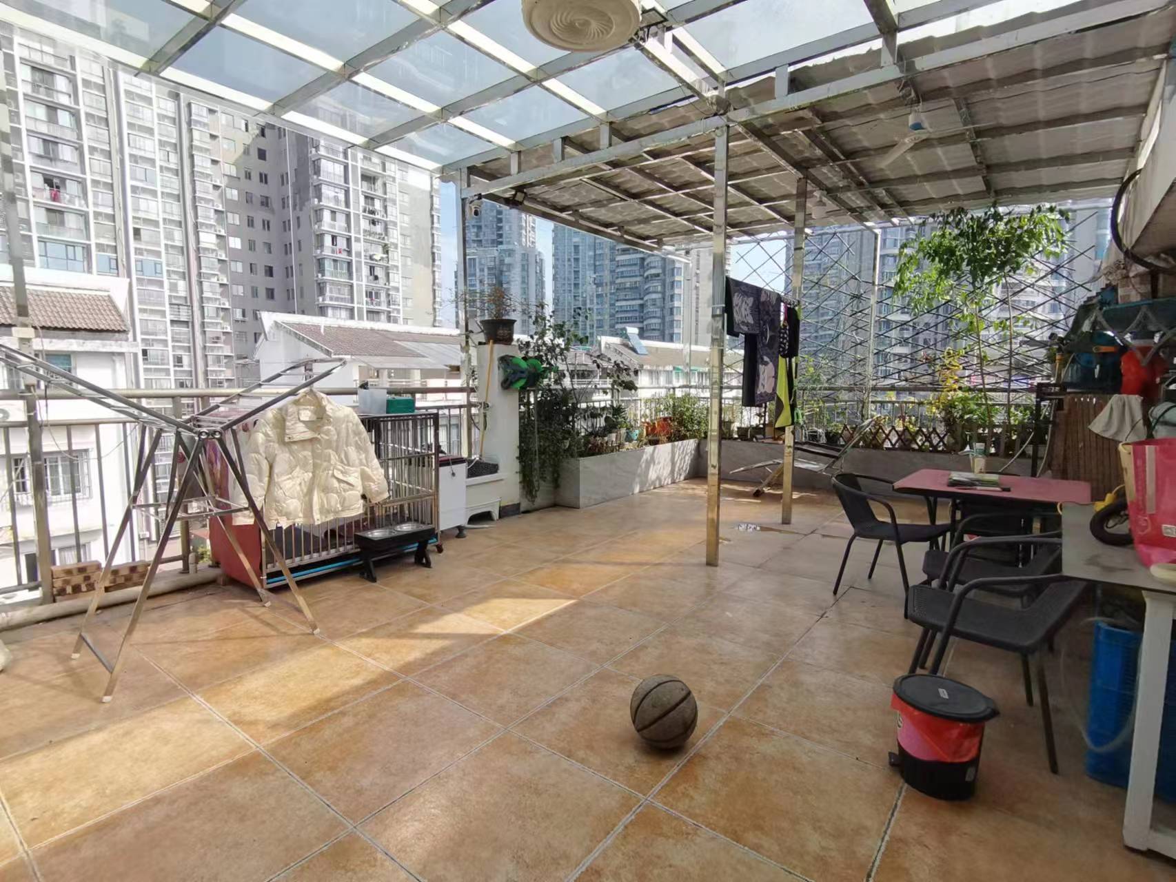 青年乐园 6室3厅3卫 82.0万 青年乐园 6室3厅3卫 82.0万室内图