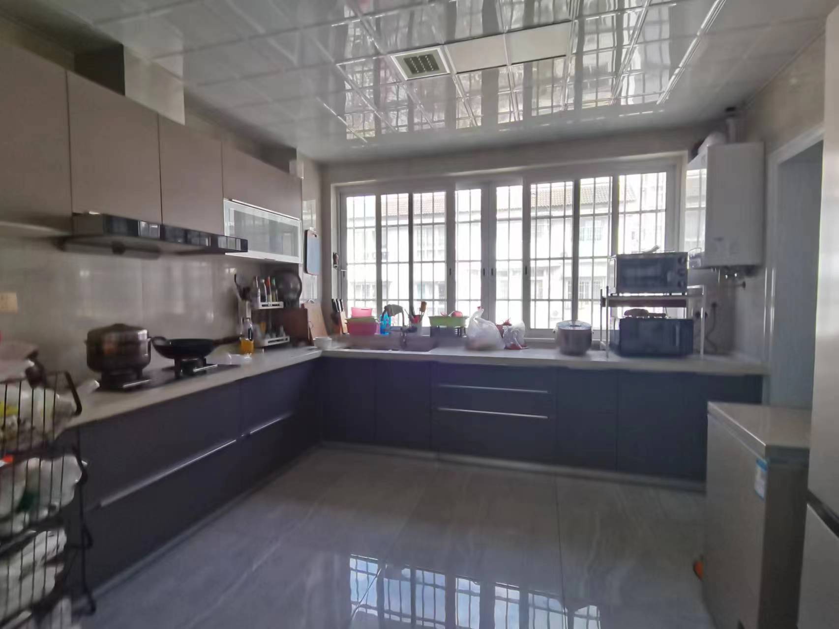 青年乐园 6室3厅3卫 82.0万 青年乐园 6室3厅3卫 82.0万室内图