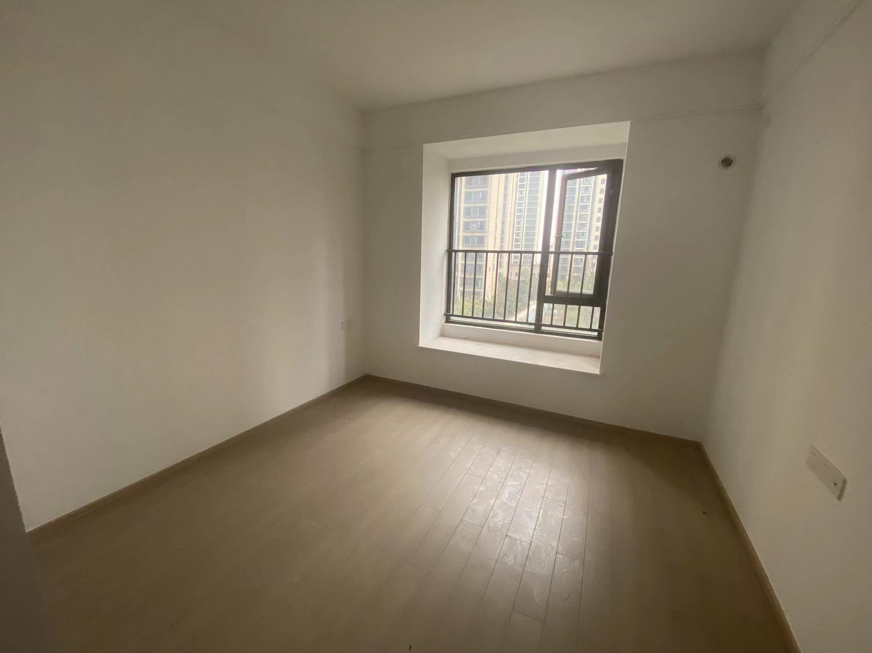 金茂如茂苑 4室2厅2卫 95.0万 金茂如茂苑 4室2厅2卫 95.0万室内图