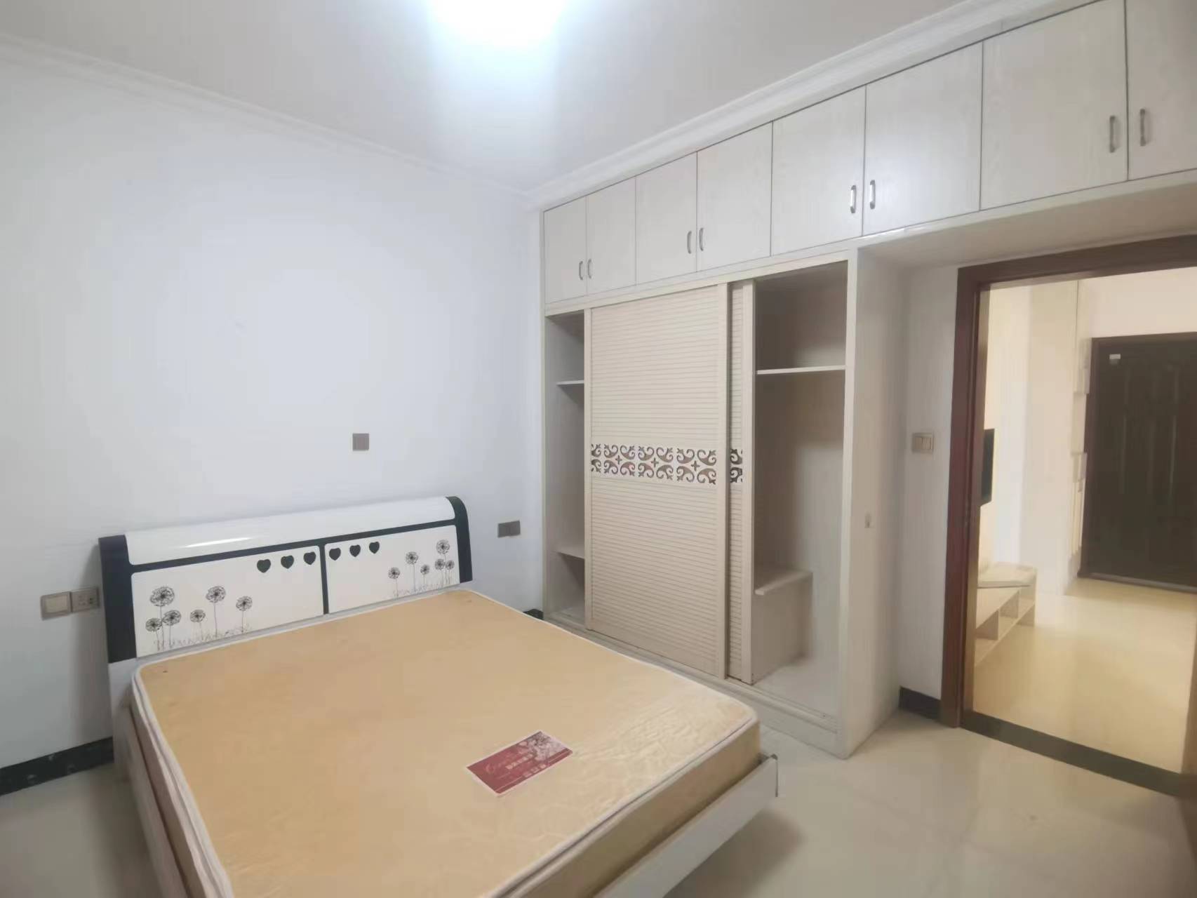 蓝筹公寓二期2-3栋 1室1厅1卫 26.5万 蓝筹公寓二期2-3栋 1室1厅1卫 26.5万室内图