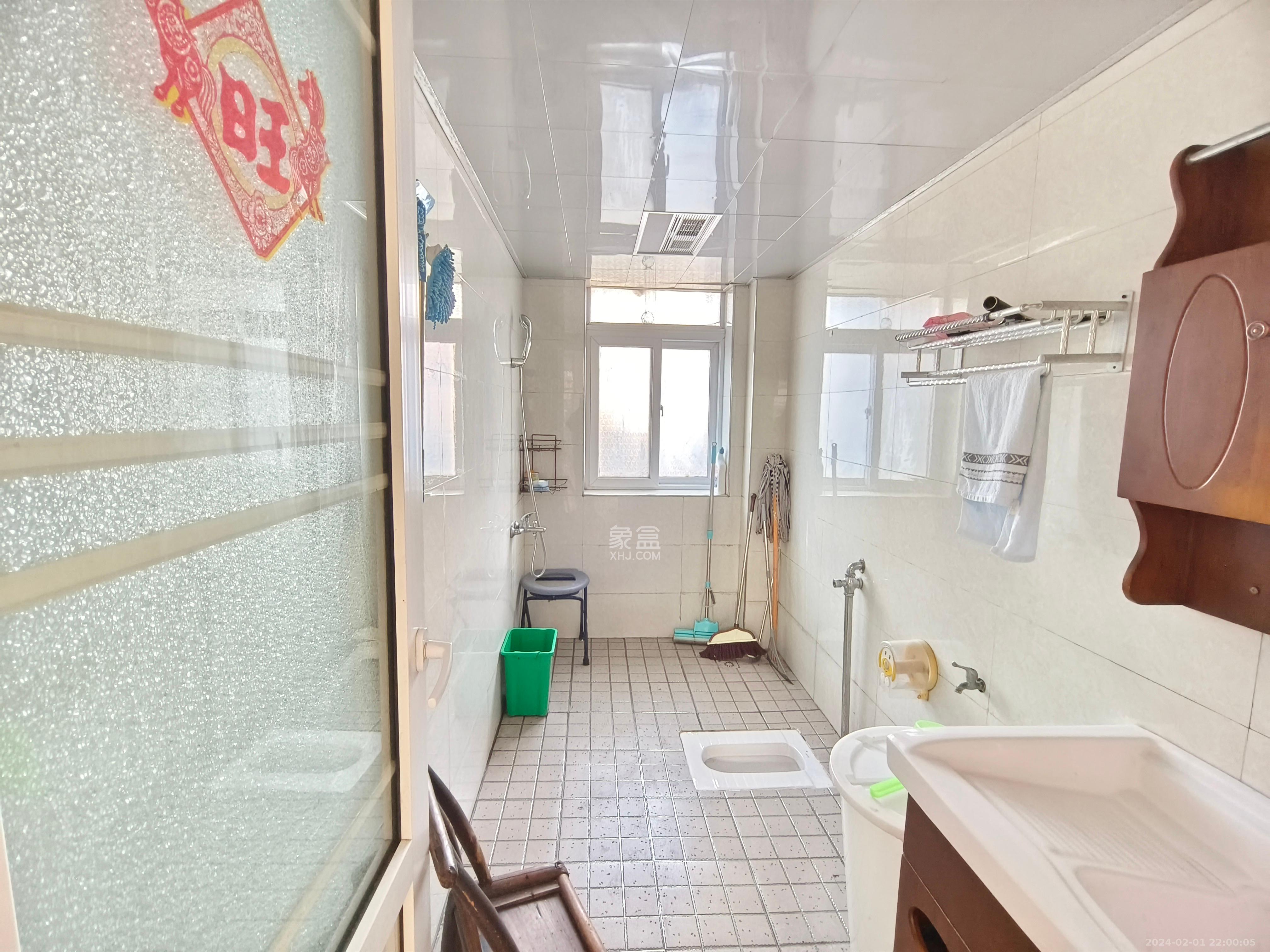 山水英伦  4室2厅2卫   3000.00元/月室内图