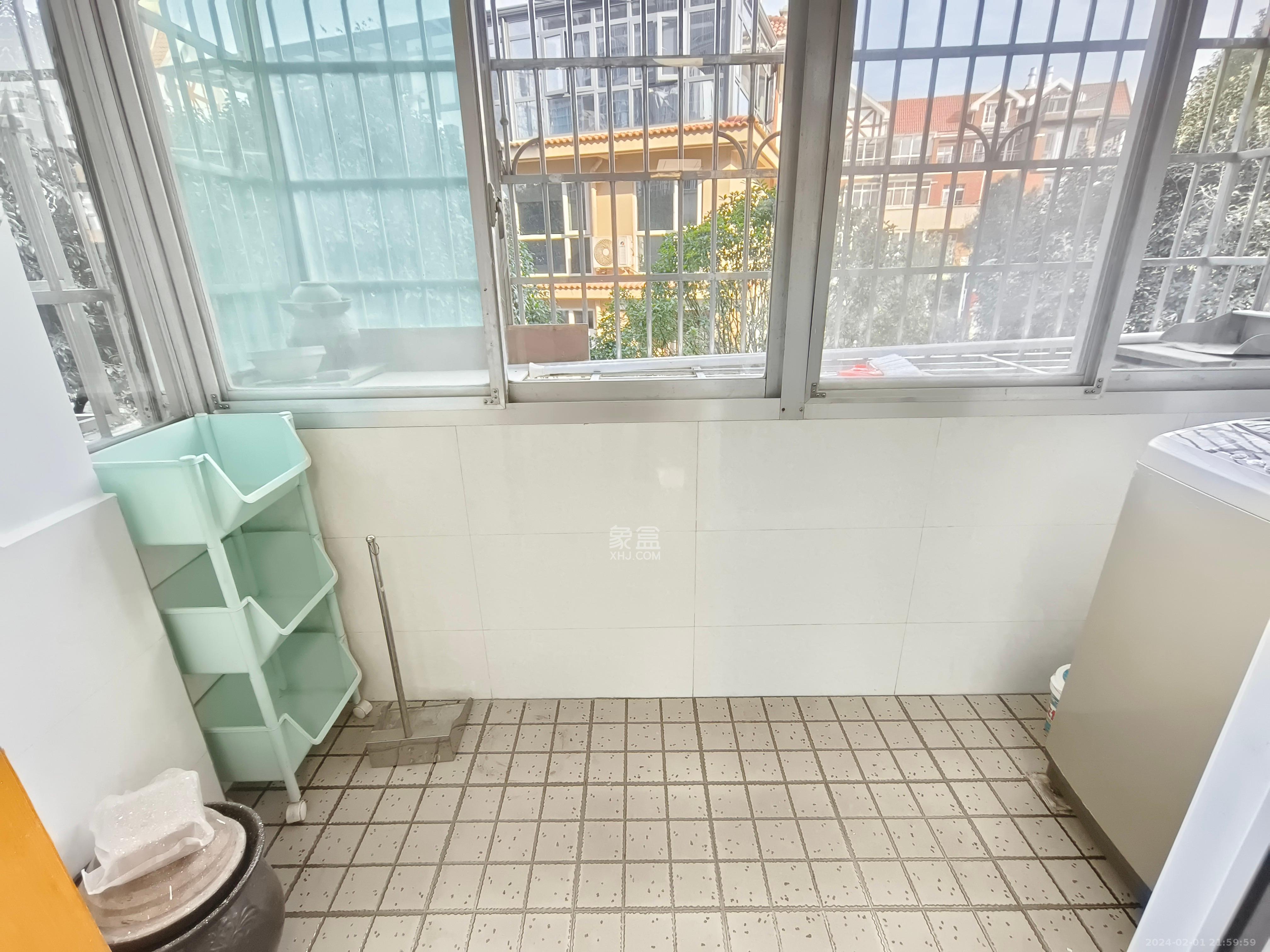 山水英伦  4室2厅2卫   3000.00元/月室内图