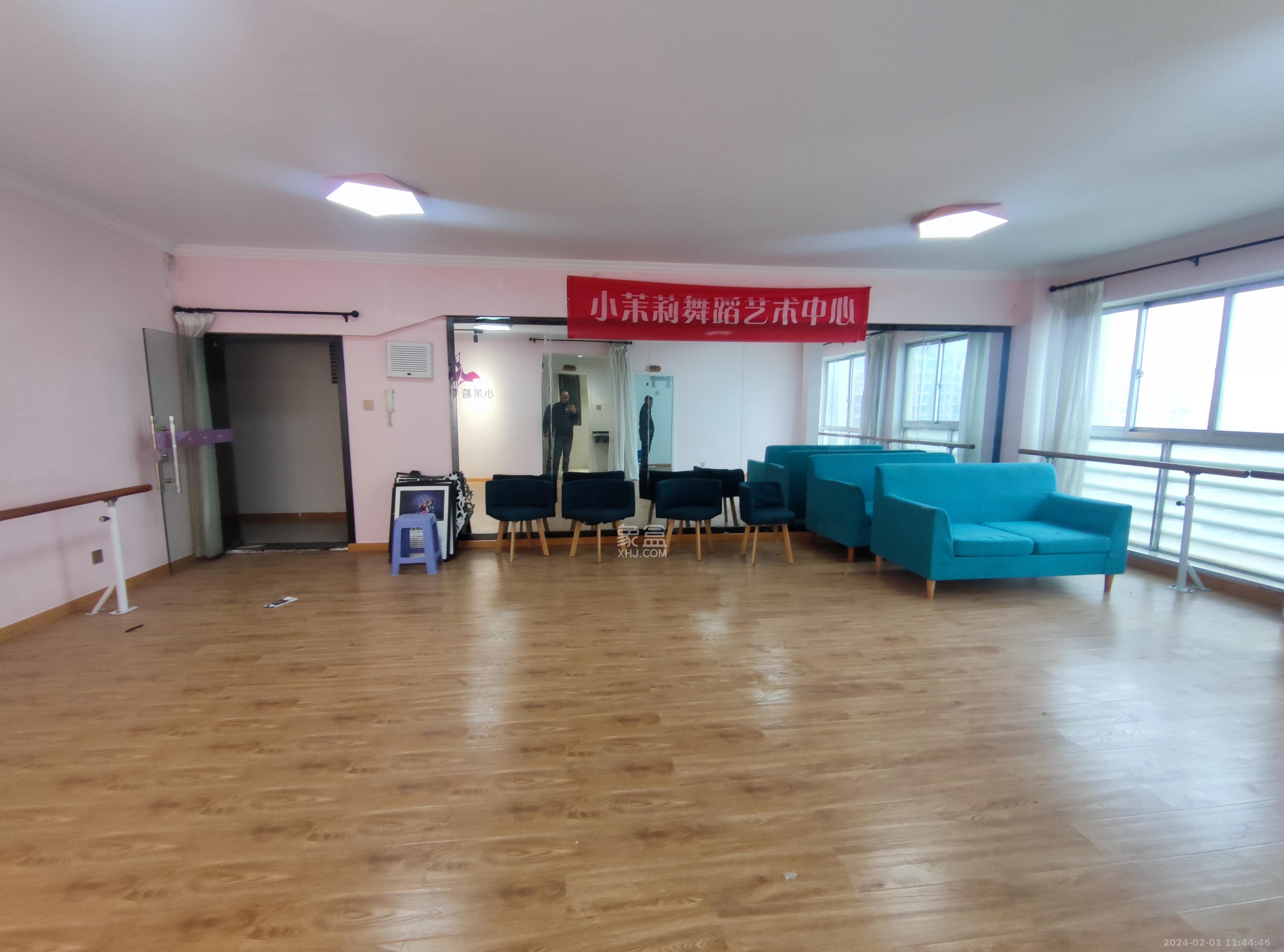 华菱新城地标  2室2厅1卫   2200.00元/月室内图1