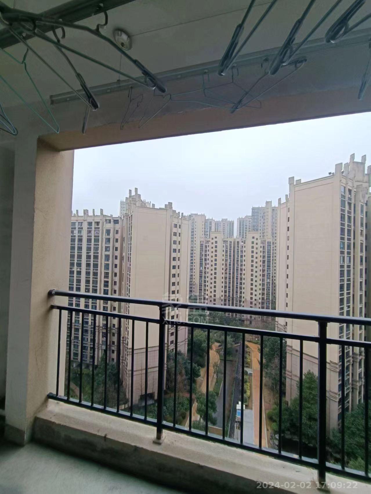 经世龙城 3室2厅2卫 1500.0元/月 经世龙城 3室2厅2卫 1500.0元/月室内图