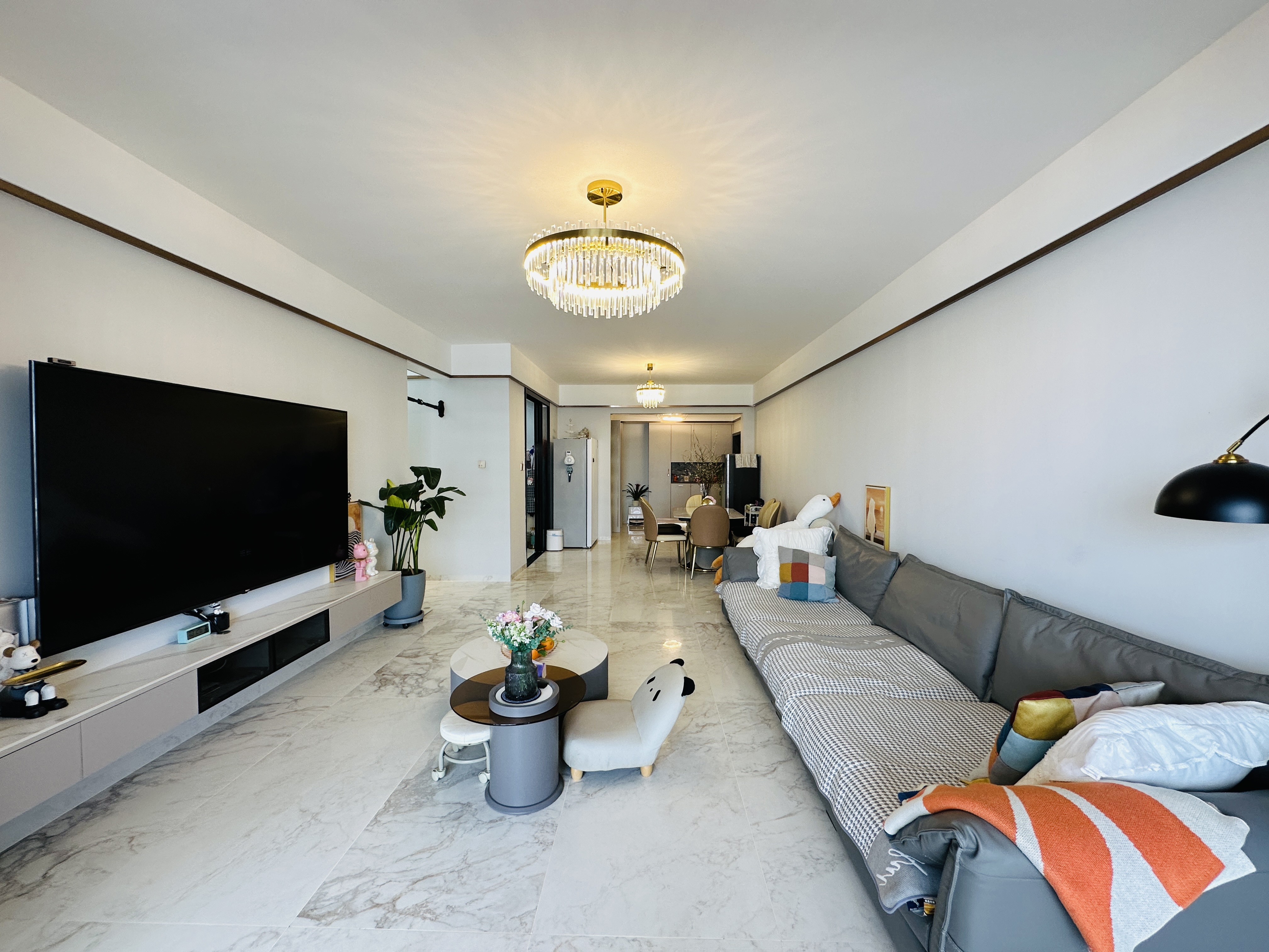 国贸城市花园 3室2厅2卫 270.0万 国贸城市花园 3室2厅2卫 270.0万客厅