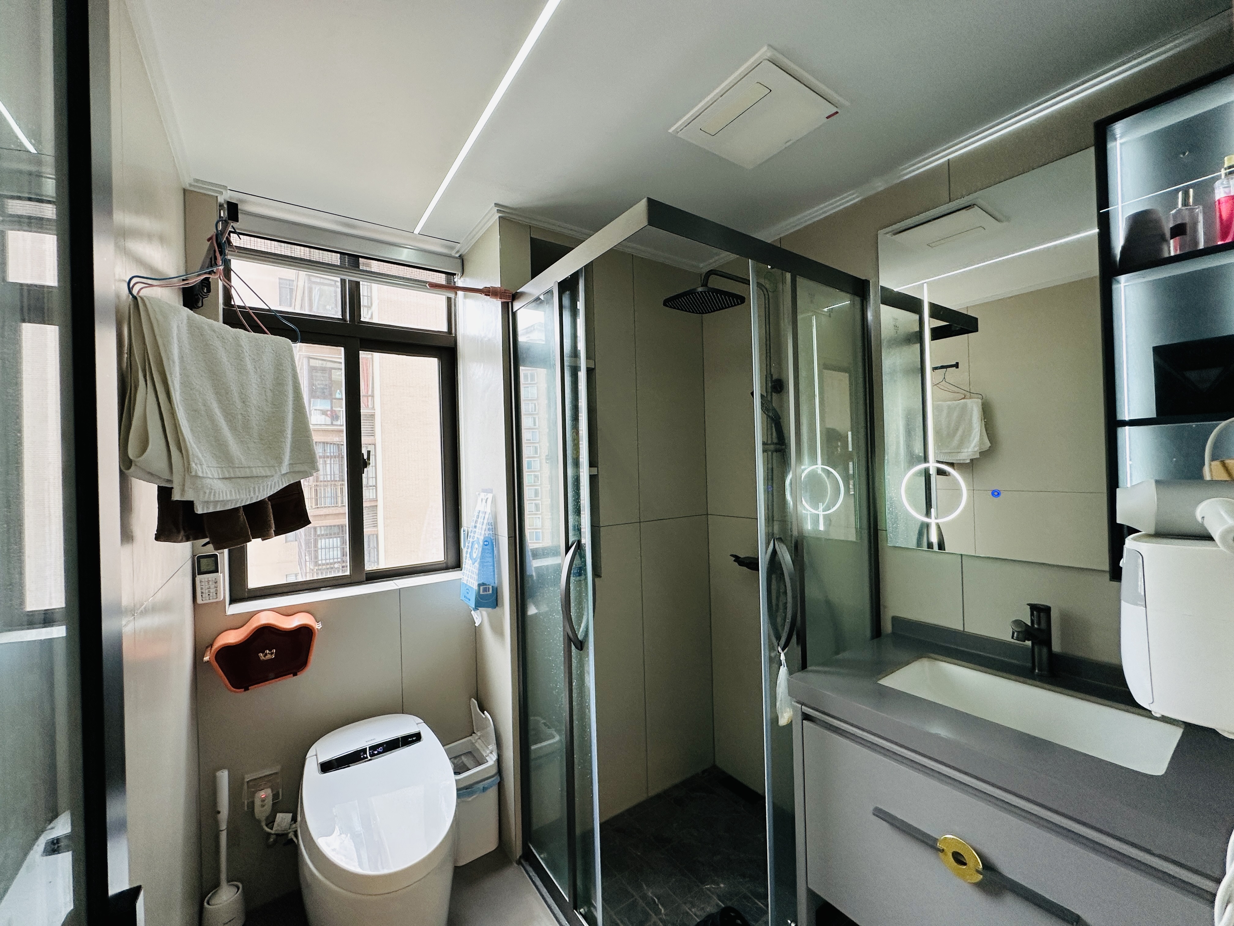 国贸城市花园 3室2厅2卫 270.0万 国贸城市花园 3室2厅2卫 270.0万卫生间